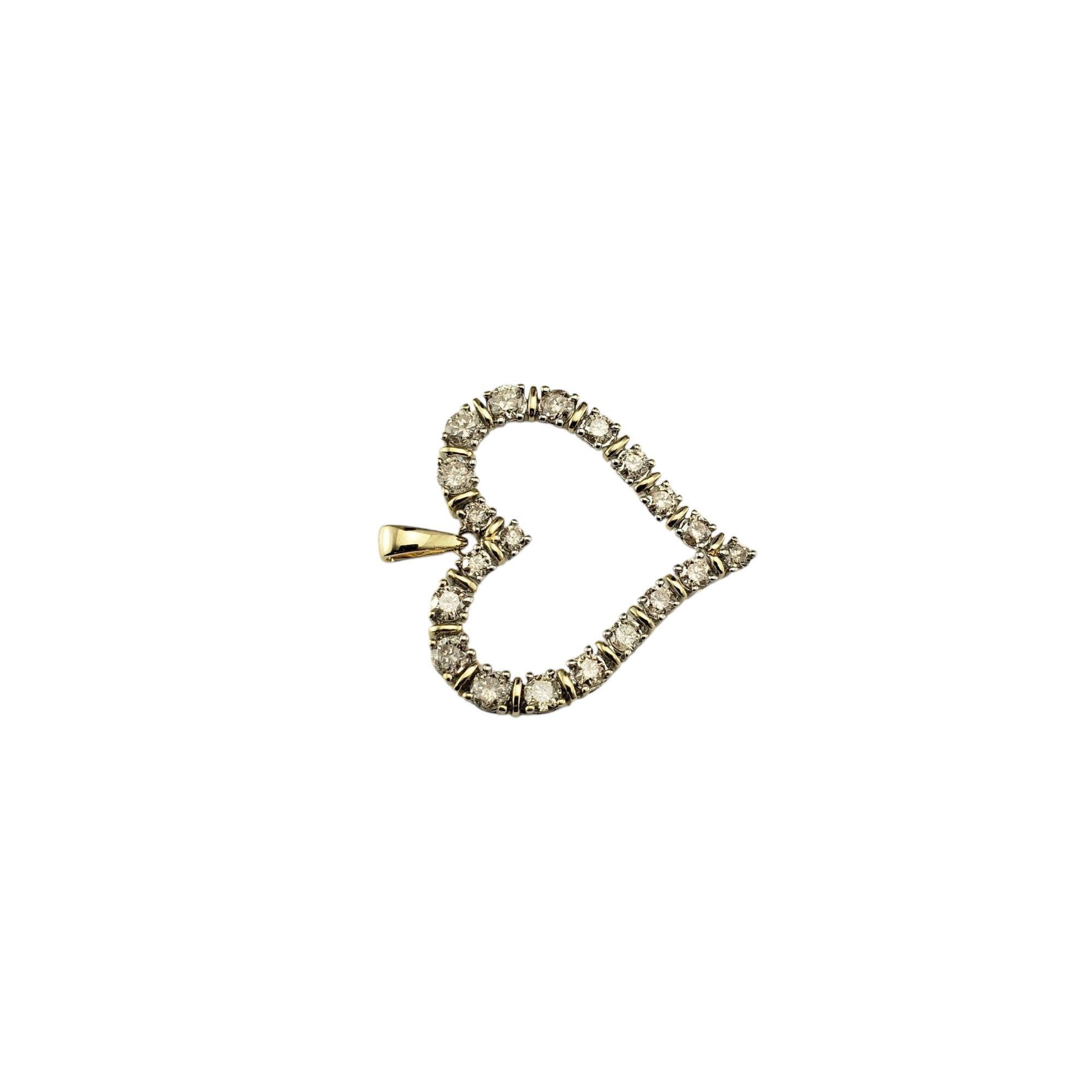 Taglio brillante 10 Karat White and Yellow Gold Diamond Heart Pendant #21765 in vendita