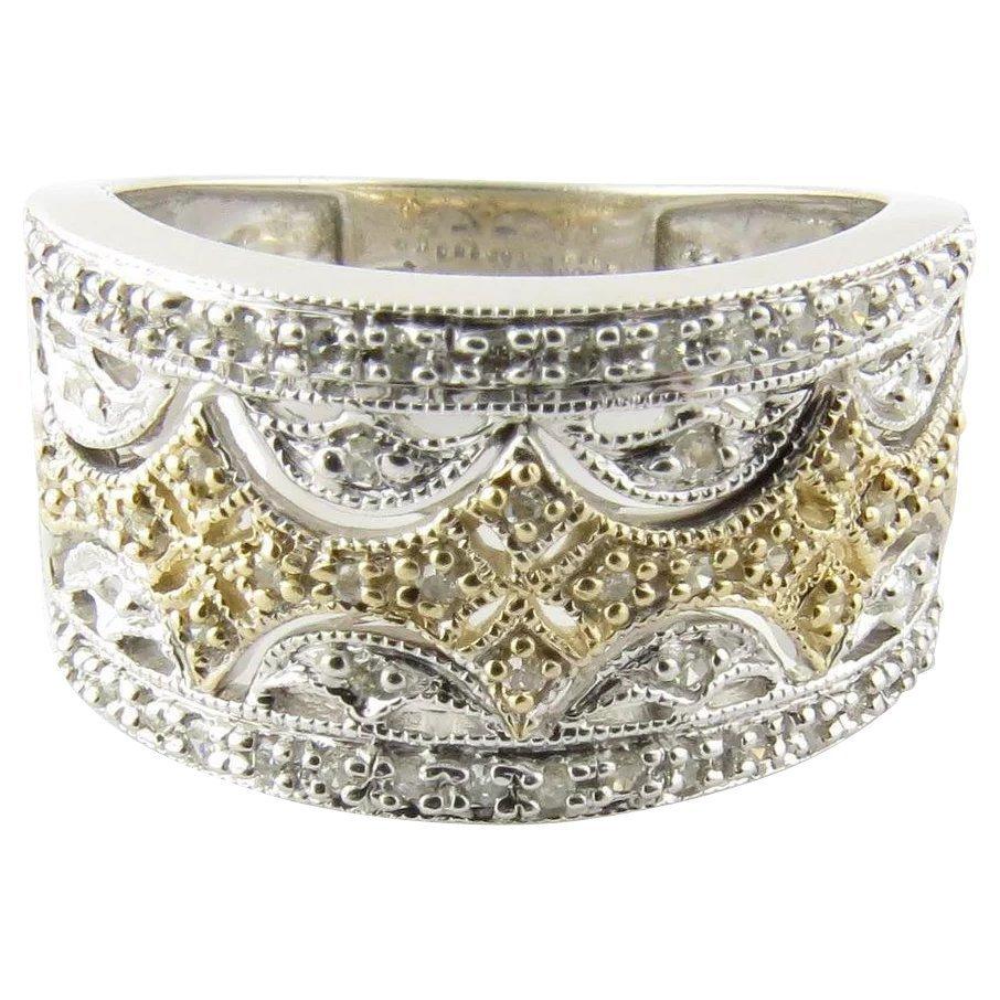 10 Karat White and Yellow Gold Diamond Ring For Sale