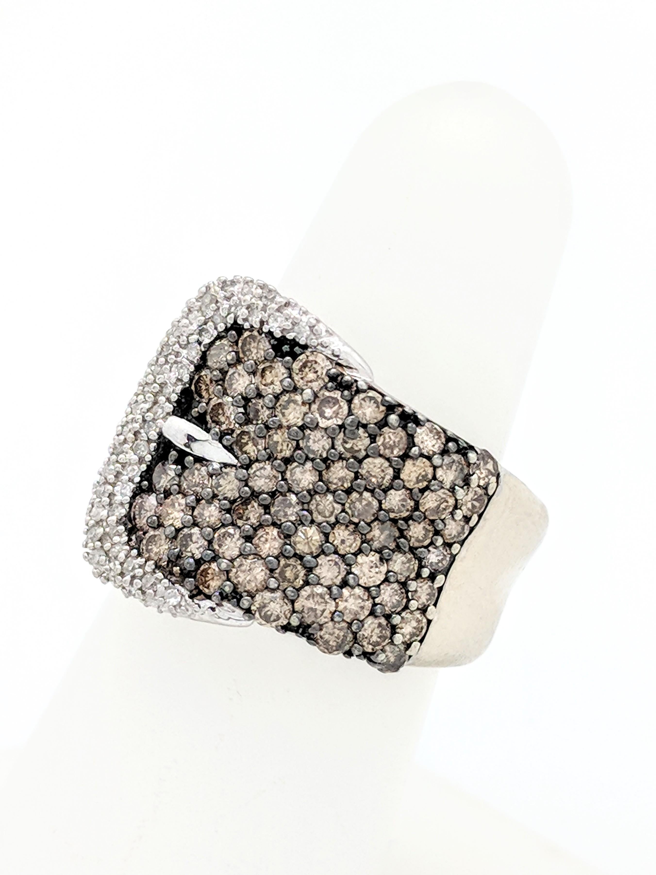Round Cut 10 Karat White Gold 1.45 Carat White and Champagne Pave Diamond Buckle Ring