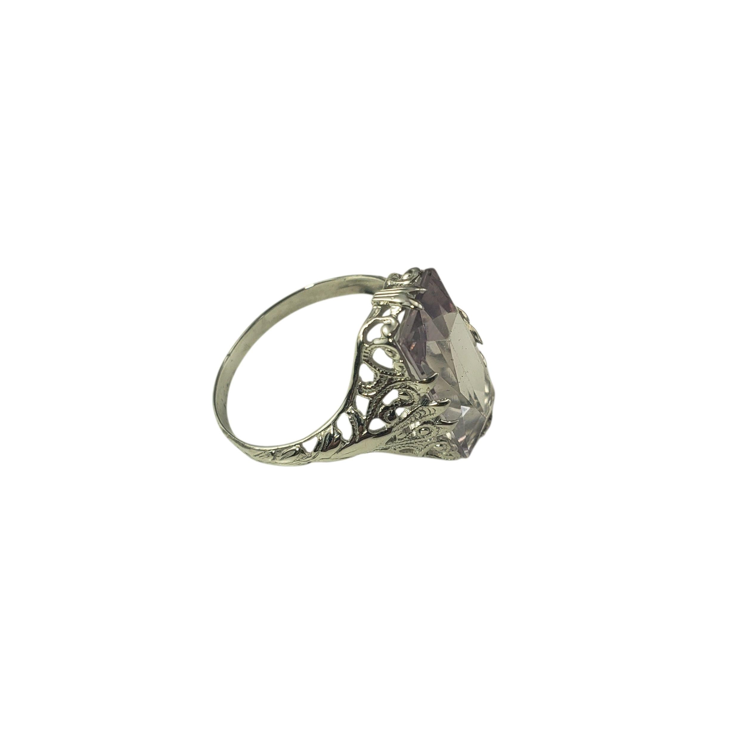 10 Karat White Gold and Amethyst Ring Size 6.25-6.5 #22666 Bon état - En vente à Washington Depot, CT