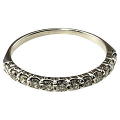 Bague à anneau en or blanc 10 carats et diamants taille 7,25 n°15470