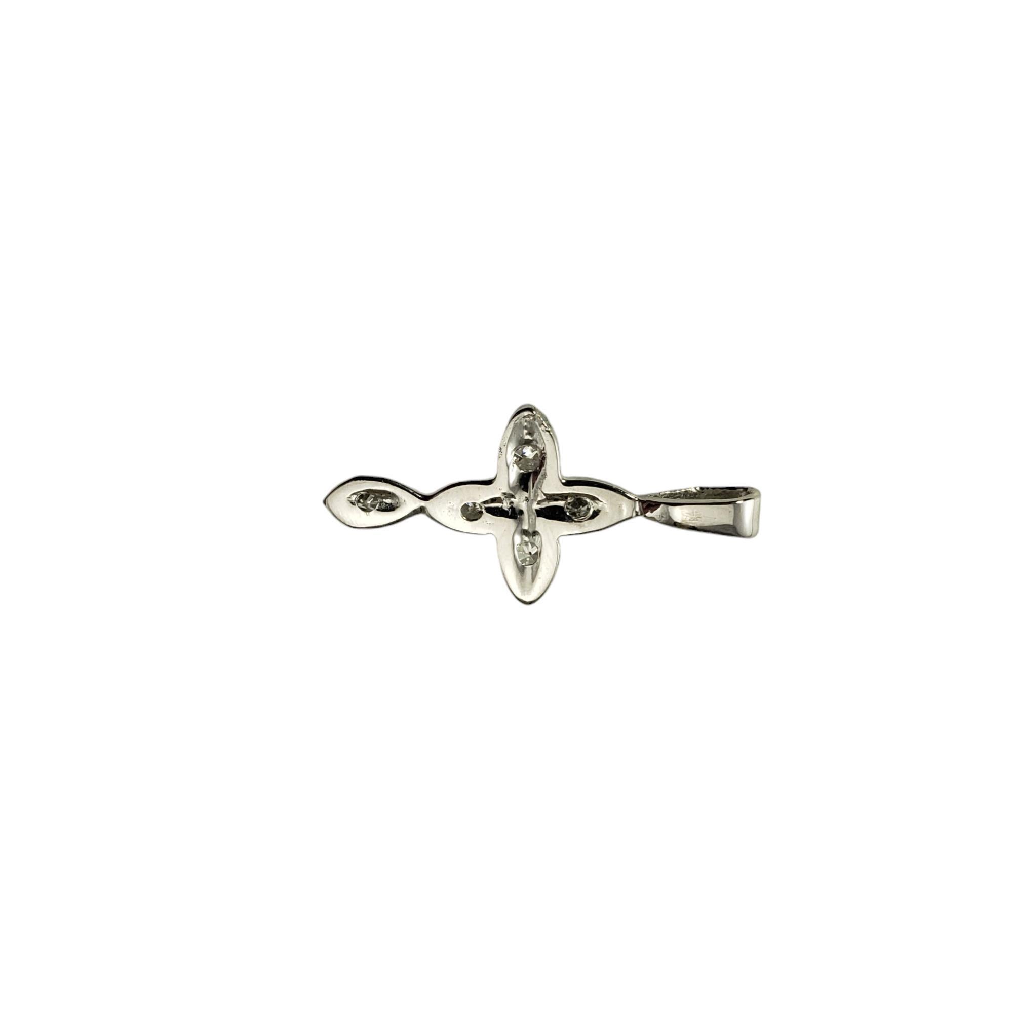10 Karat White Gold and Diamond Cross Pendant #17204 In Good Condition For Sale In Washington Depot, CT