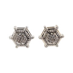 Boucles d'oreilles en or blanc 10 carats et diamants