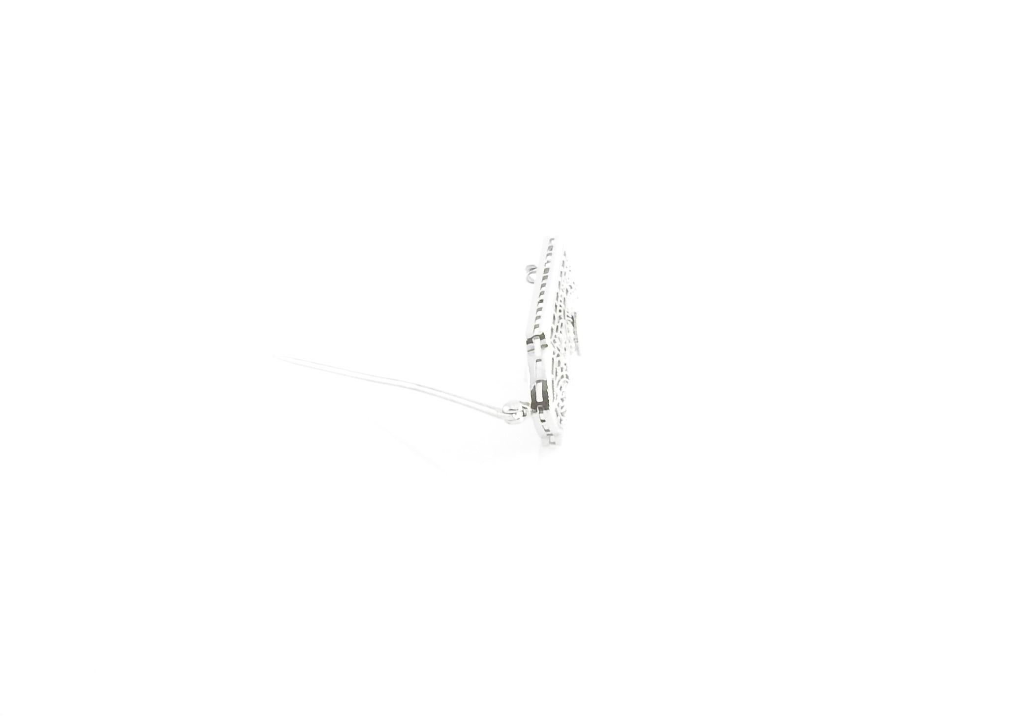 Round Cut 10 Karat White Gold and Diamond Filigree Brooch / Pin