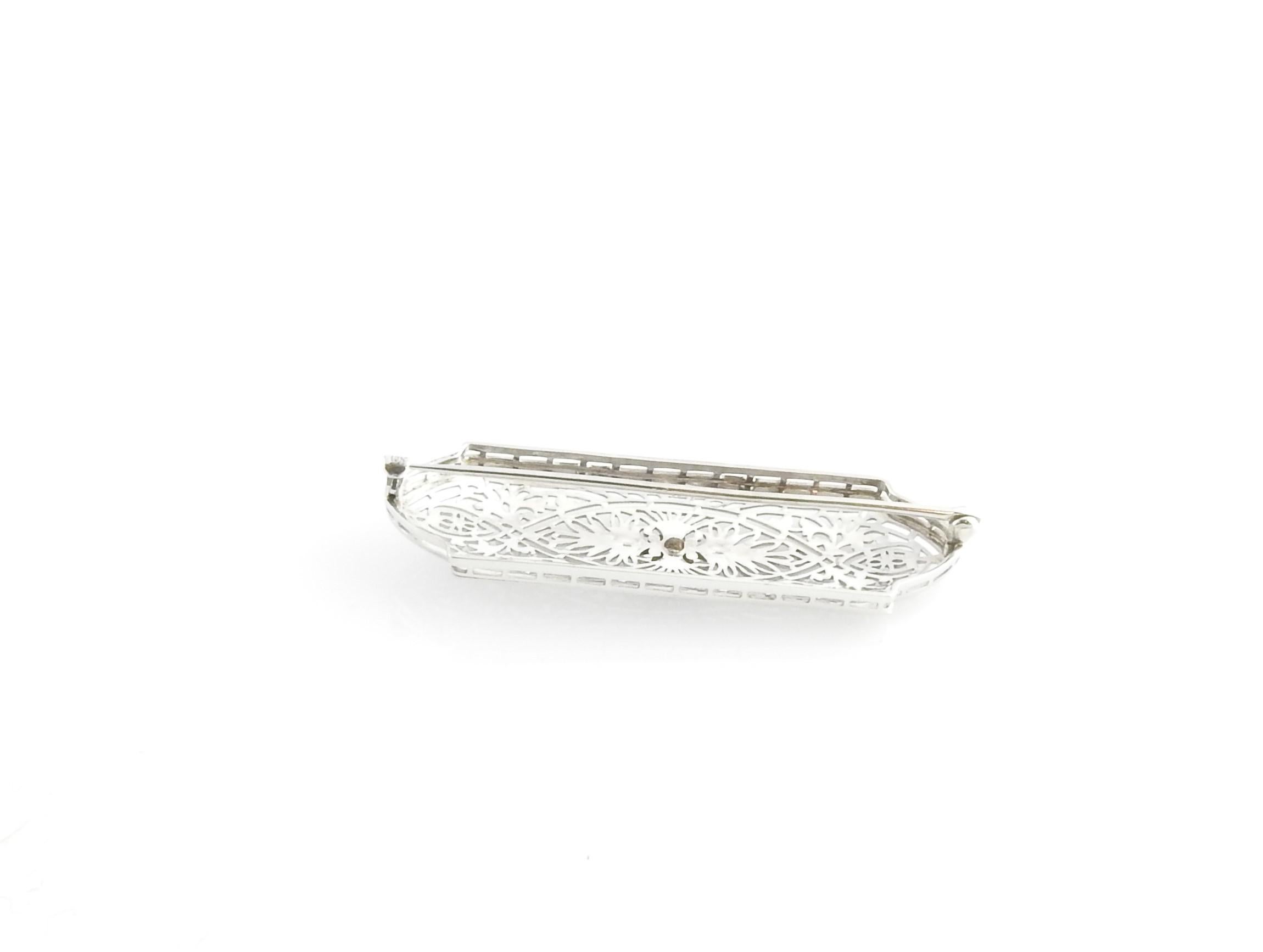 10 Karat White Gold and Diamond Filigree Brooch / Pin 2