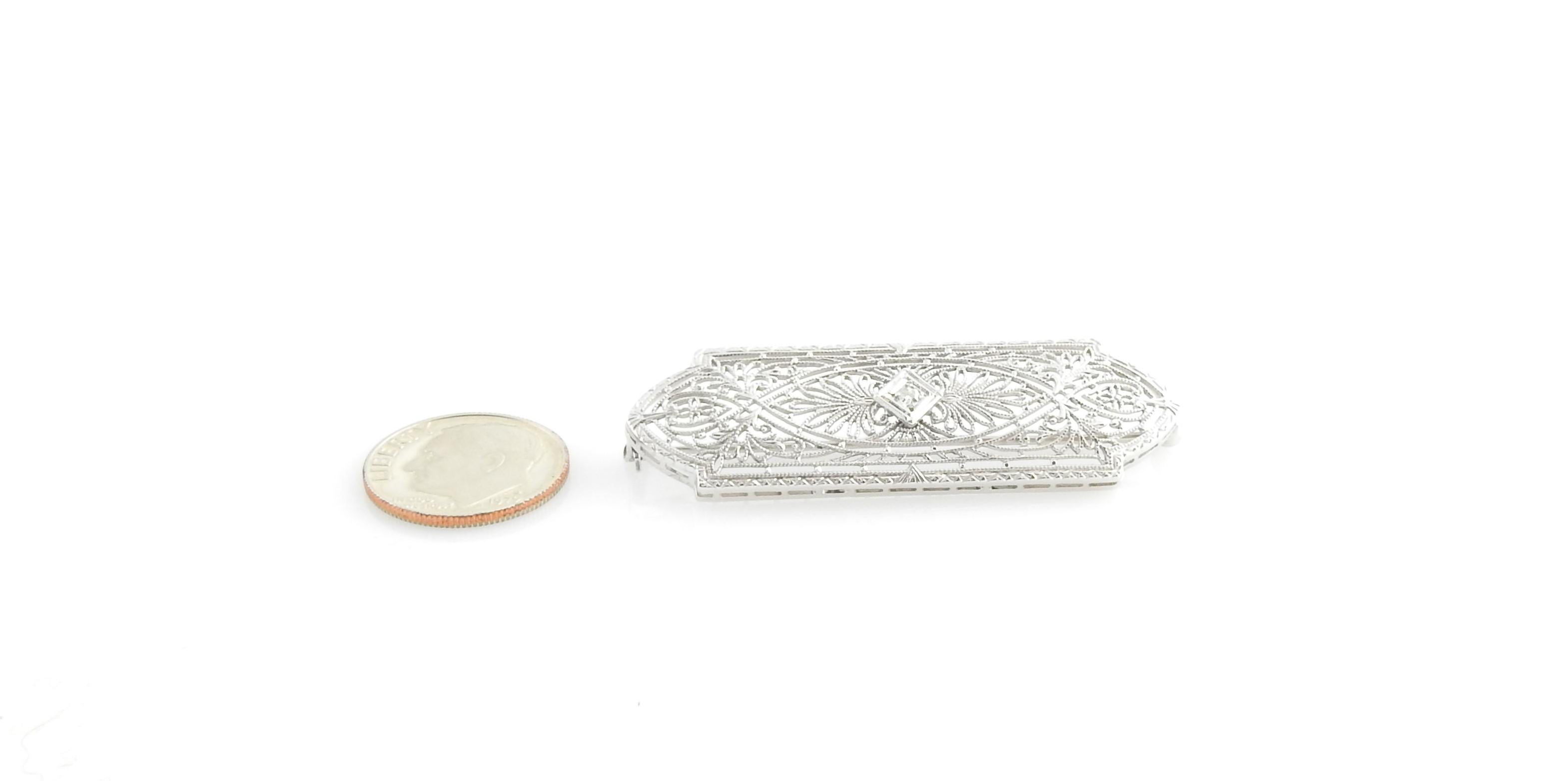 10 Karat White Gold and Diamond Filigree Brooch / Pin 3