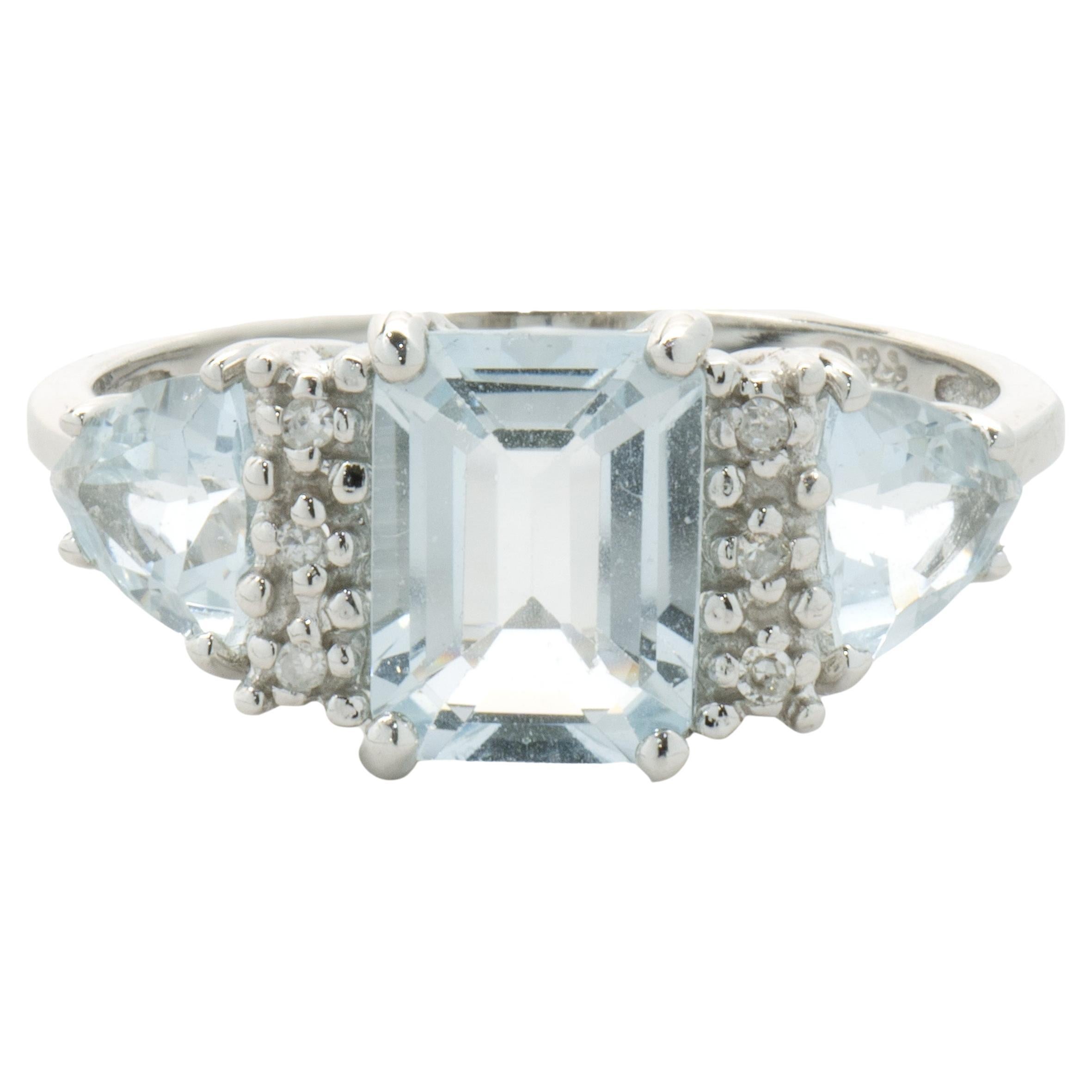 10 Karat White Gold Aquamarine and Diamond Ring For Sale