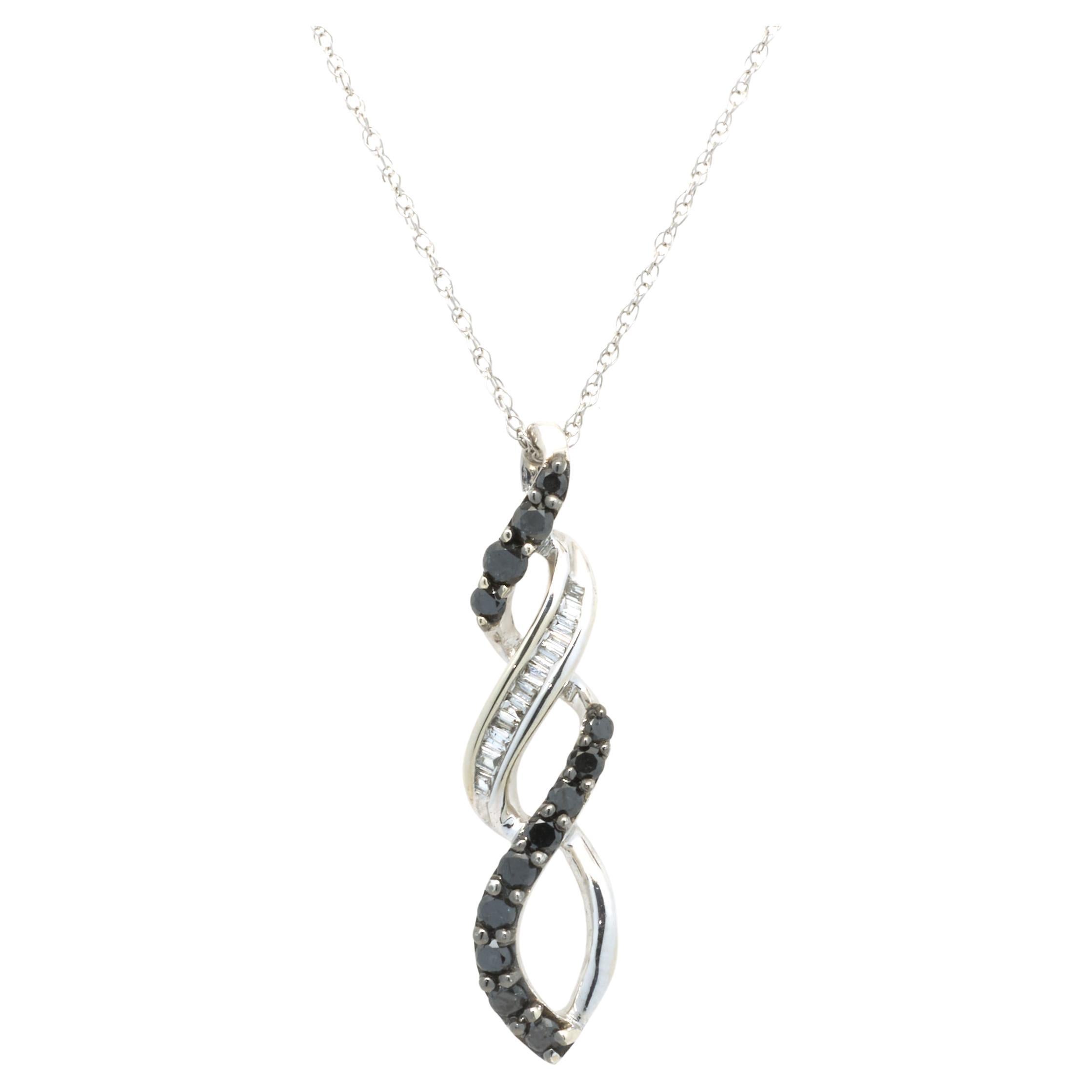 10 Karat White Gold Black and White Diamond Twist Necklace For Sale