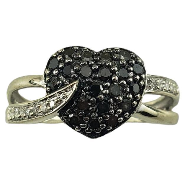 10 Karat White Gold Black Stone and White Diamond Heart Ring Size 6.25 #16107 For Sale