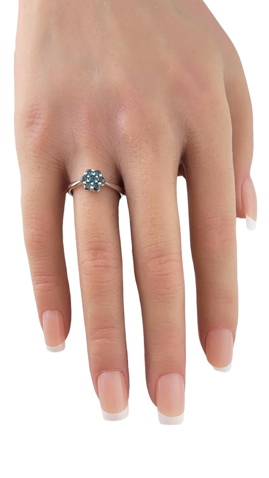 Anillo de diamantes tratados con color azul de oro blanco de 10 quilates talla 7 #17785 en venta 1