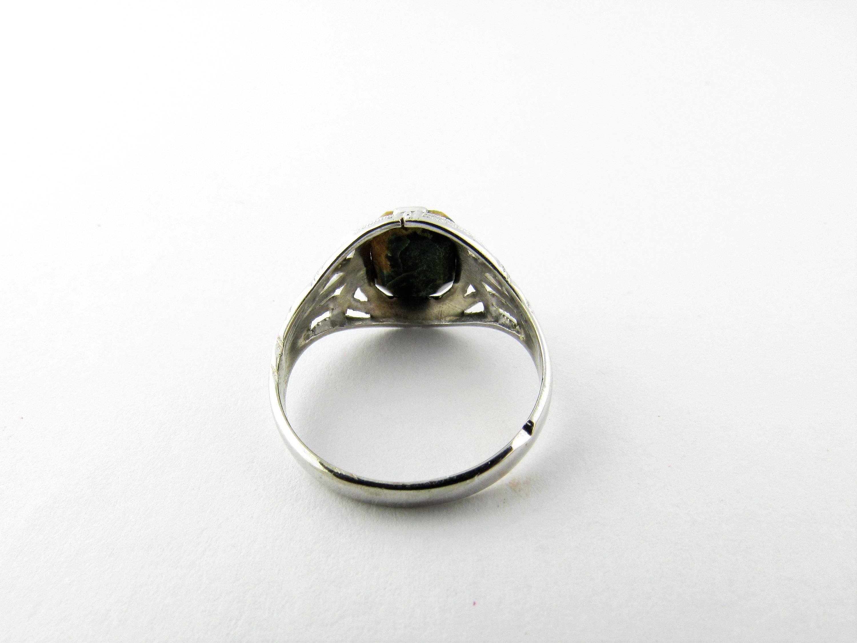 10 Karat White Gold Connemara Green Marbleized Stone Ring In Good Condition In Washington Depot, CT