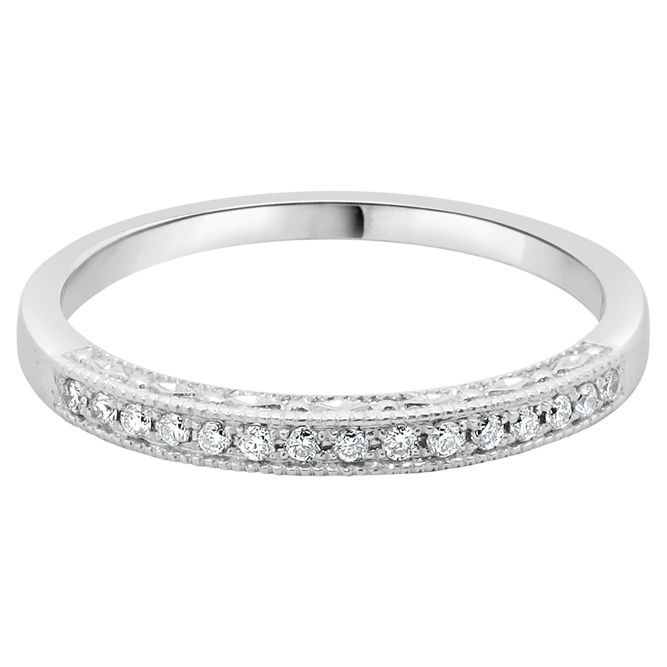 Anillo de Aniversario de Diamantes de Oro Blanco de 10 Kilates en venta