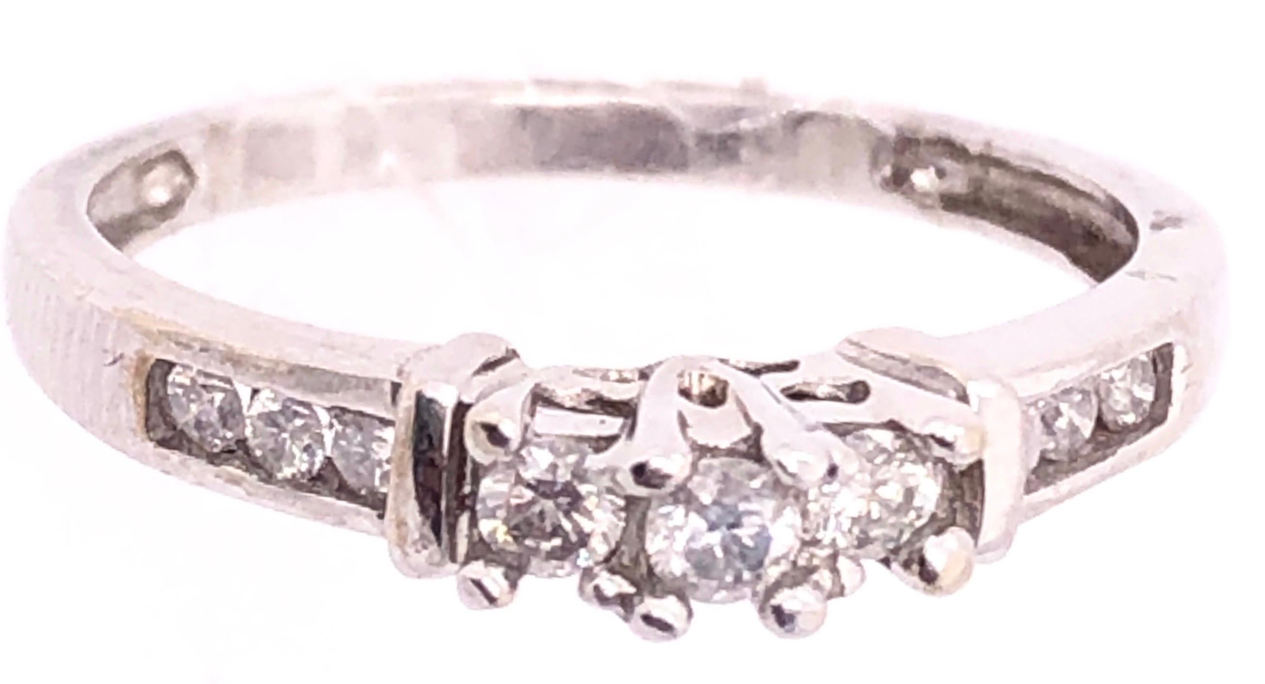 10 Karat White Gold Diamond Band Engagement Wedding Ring For Sale 3