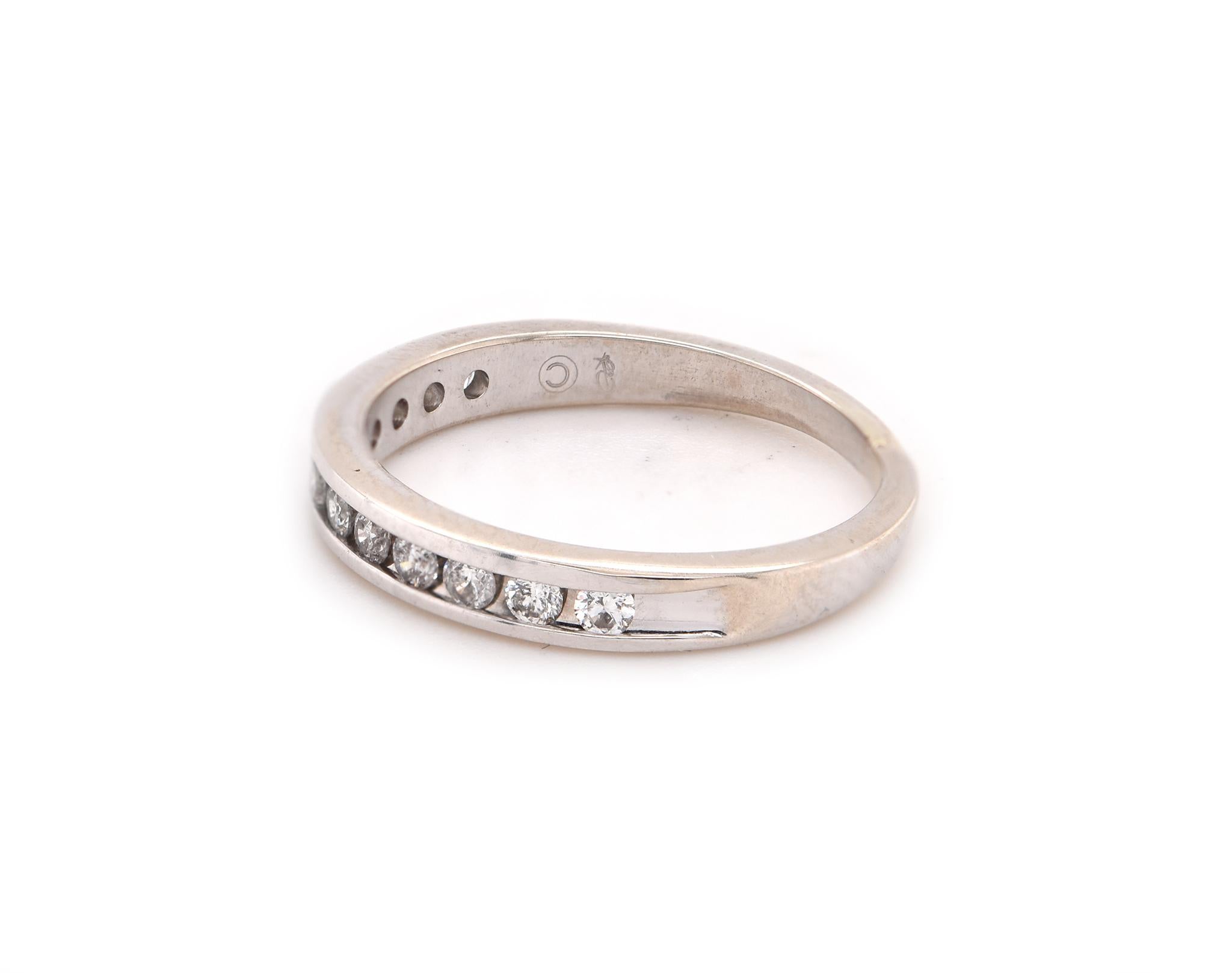 Round Cut 10 Karat White Gold Diamond Band