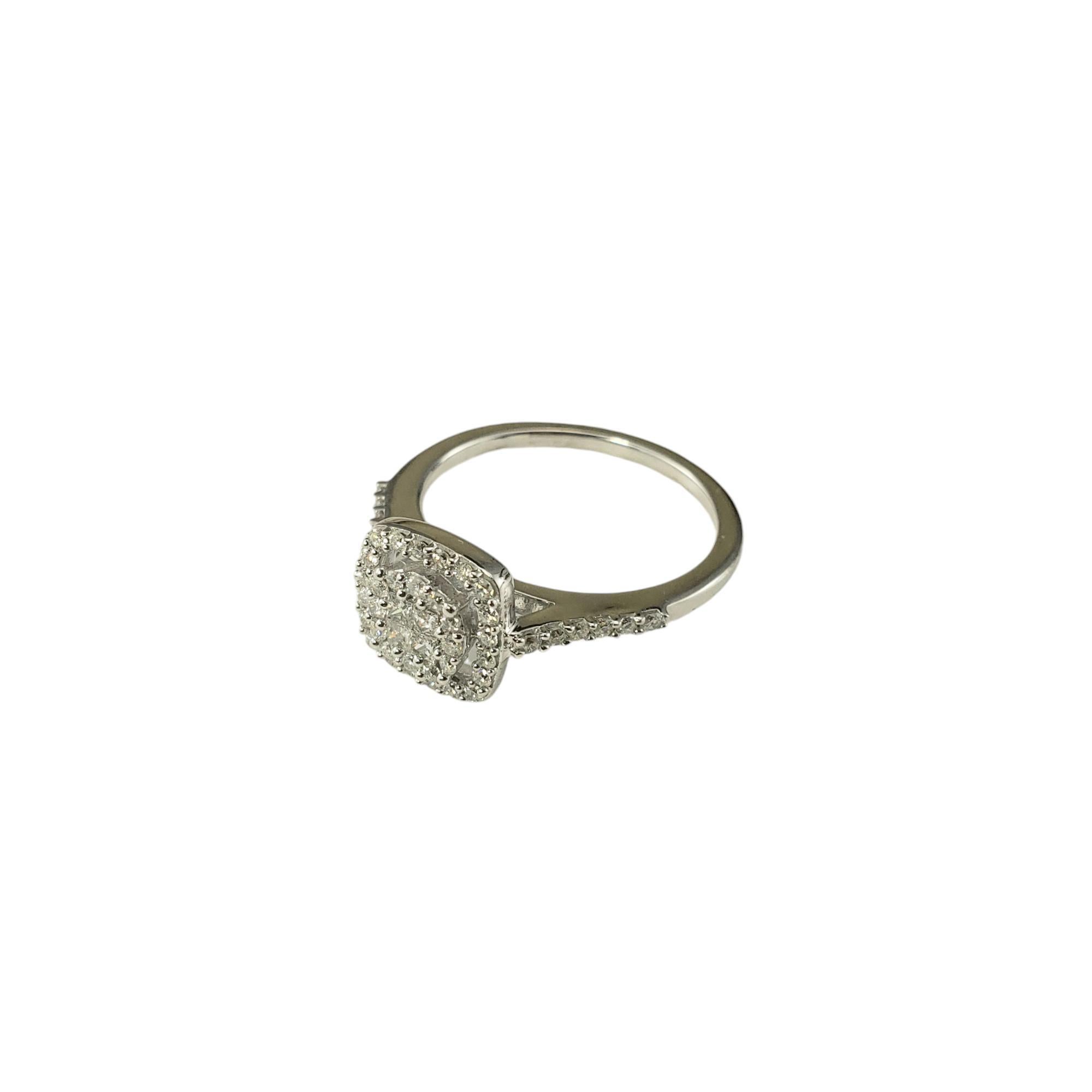 Taille princesse Bague en or blanc 10 carats avec diamants Taille 7 #23667 en vente