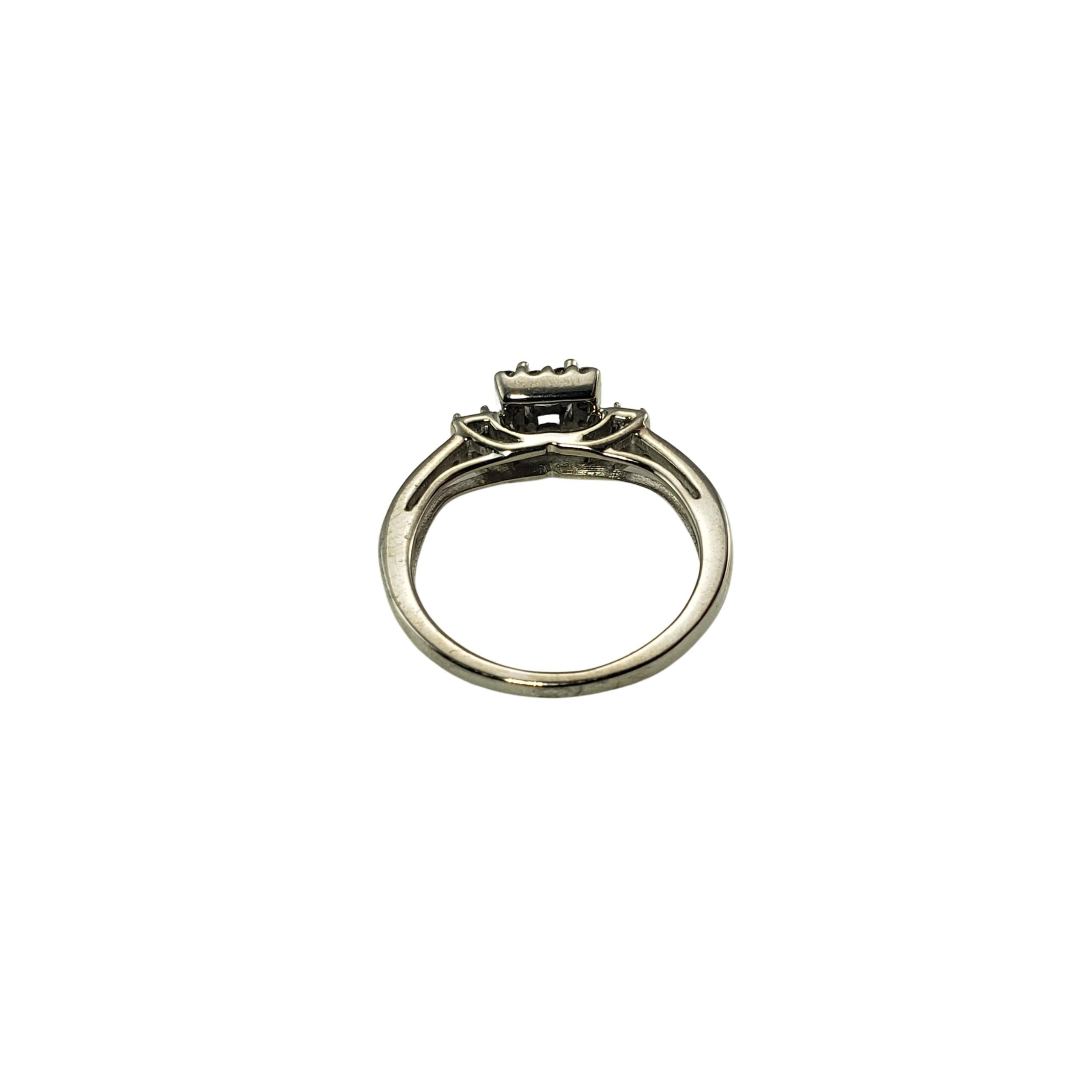 Anello di fidanzamento con diamante in oro bianco 10 carati in vendita 1