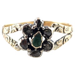 Bague en or blanc 10 carats, diamant et pierre verte taille 6 n°18683