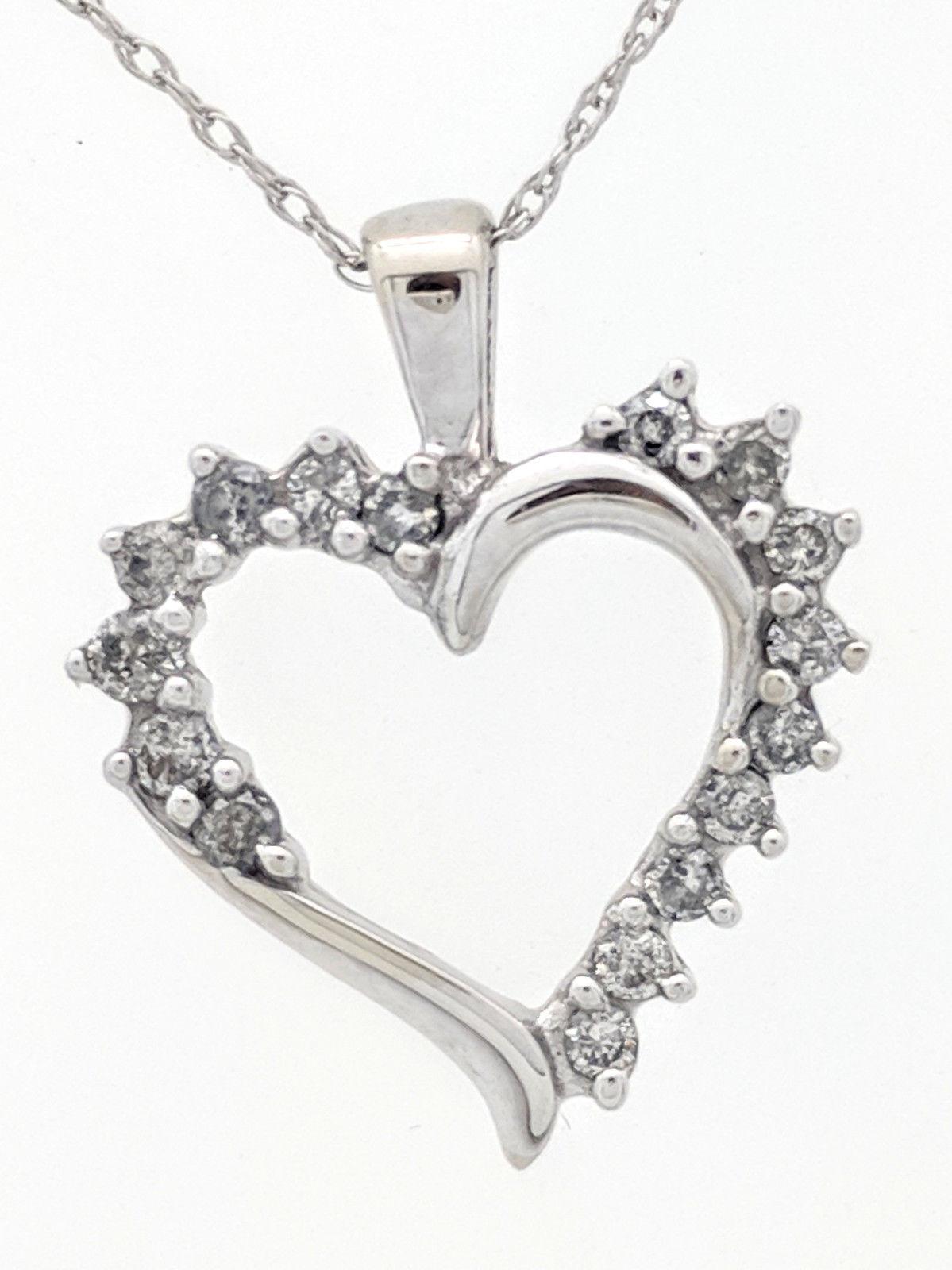 Women's or Men's 10 Karat White Gold Diamond Heart Pendant Necklace For Sale