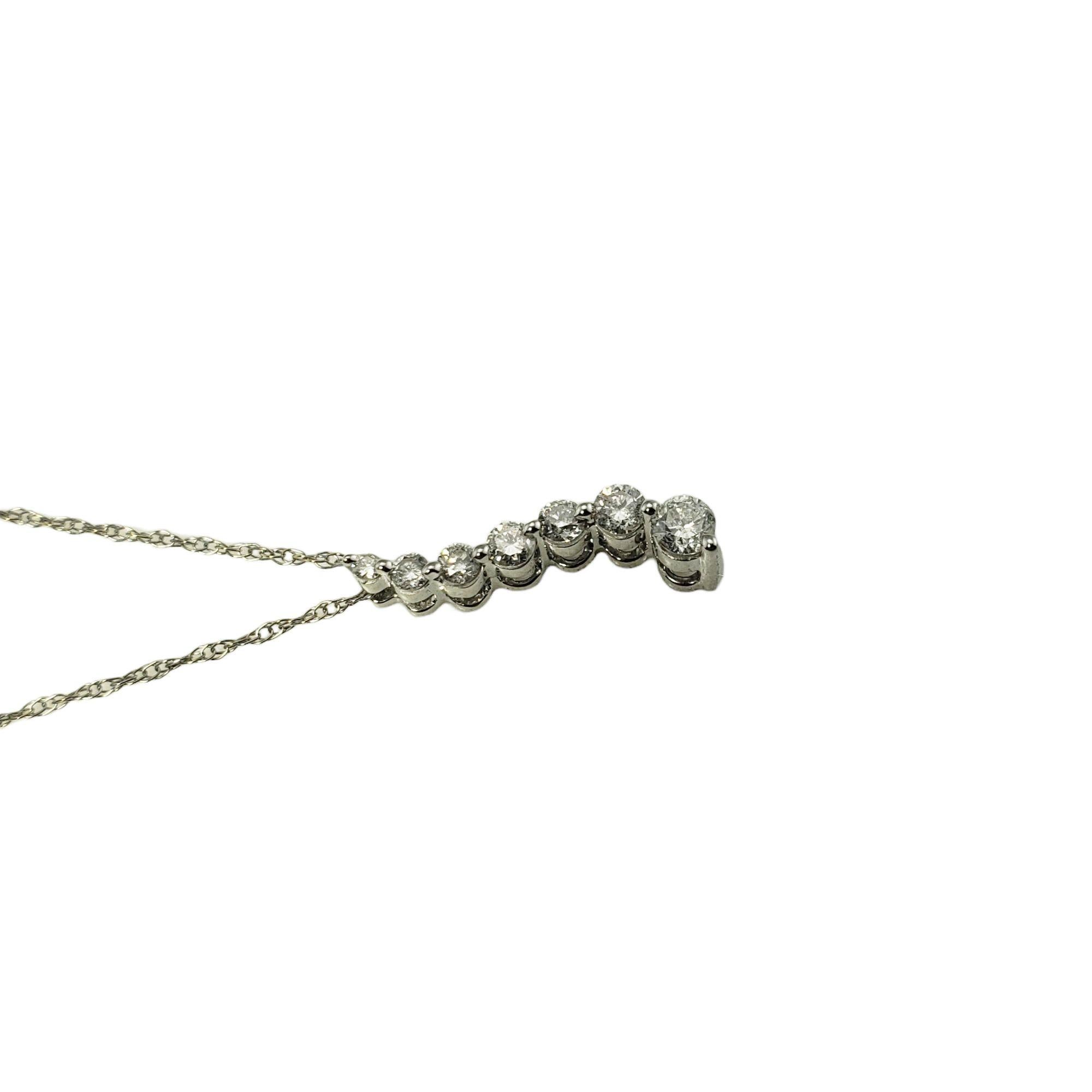 Taglio brillante Collana con diamante in oro bianco 10 carati #12987 in vendita
