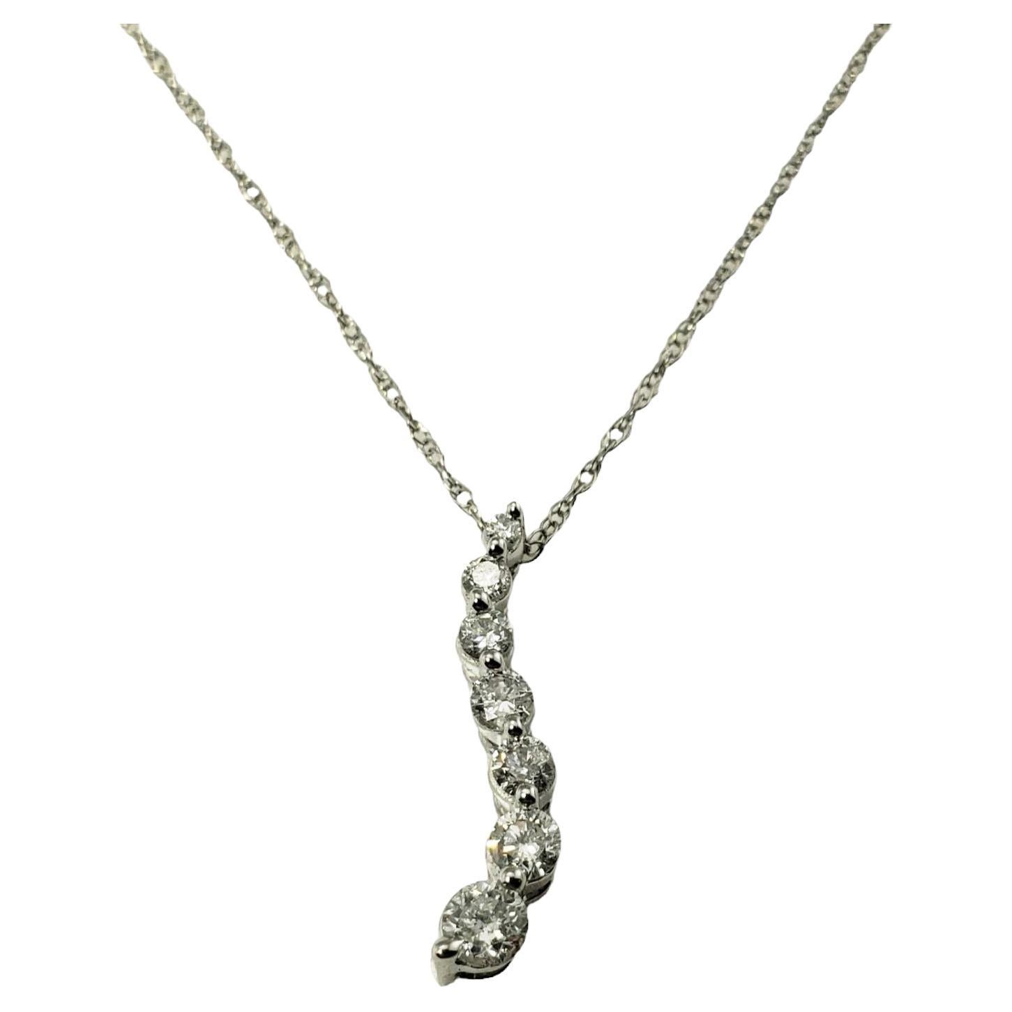 10 Karat White Gold Diamond Pendant Necklace #12987 For Sale