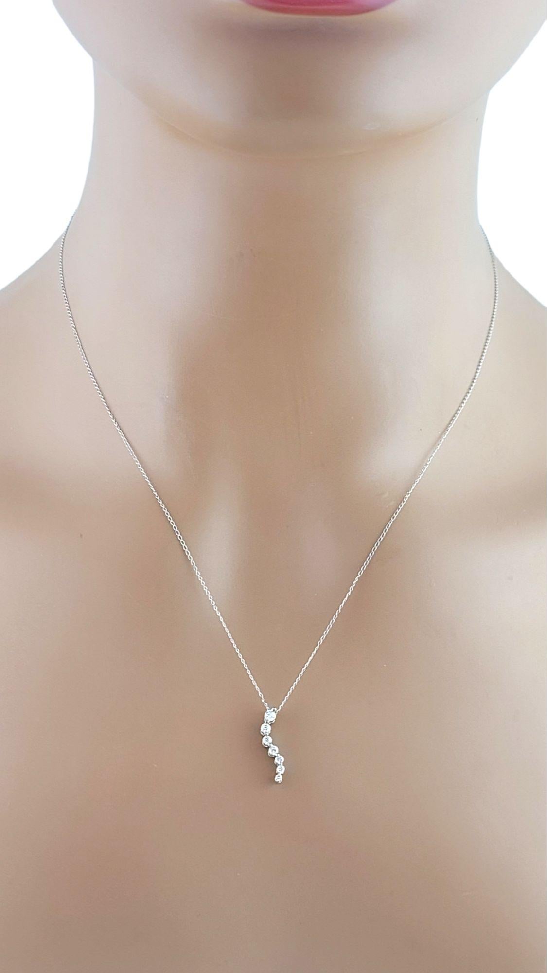 10 Karat White Gold Diamond Pendant Necklace For Sale 3