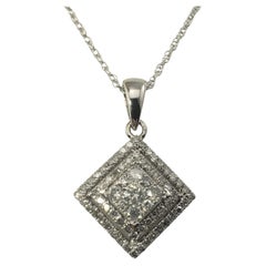 10 Karat White Gold Diamond Pendant Necklace