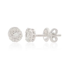 10 Karat White Gold Diamond Round Stud Earrings