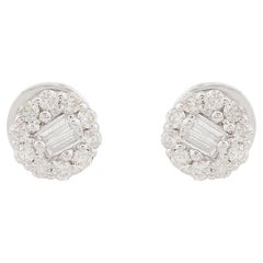 10 Karat White Gold Diamond Round Stud Earrings