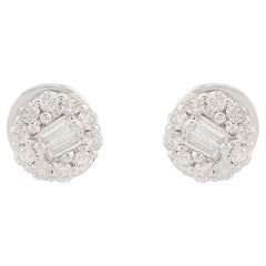 Clous d'oreilles ronds en or blanc 10 carats et diamants