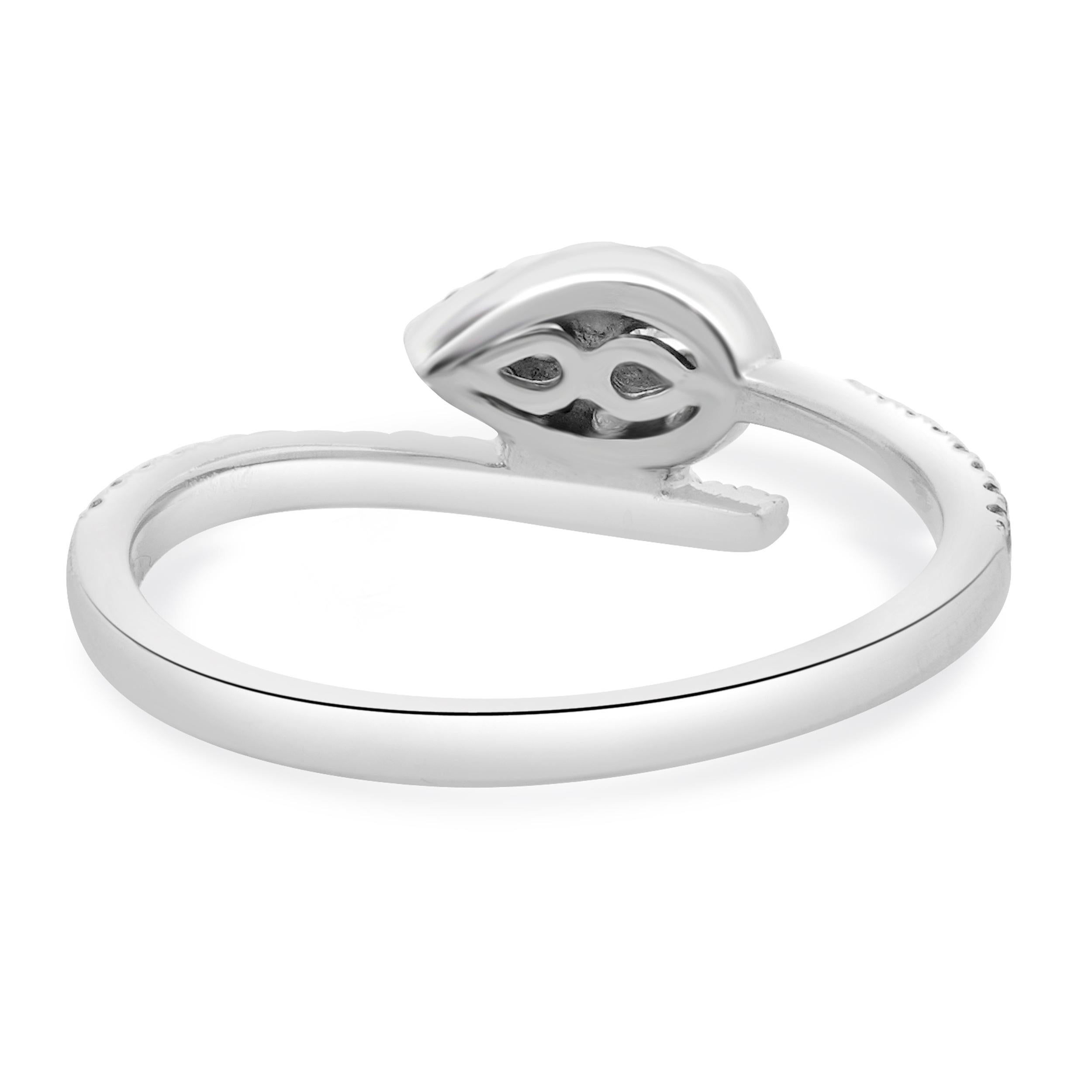 10 Karat White Gold Diamond Snake Bypass Ring In Excellent Condition For Sale In Scottsdale, AZ