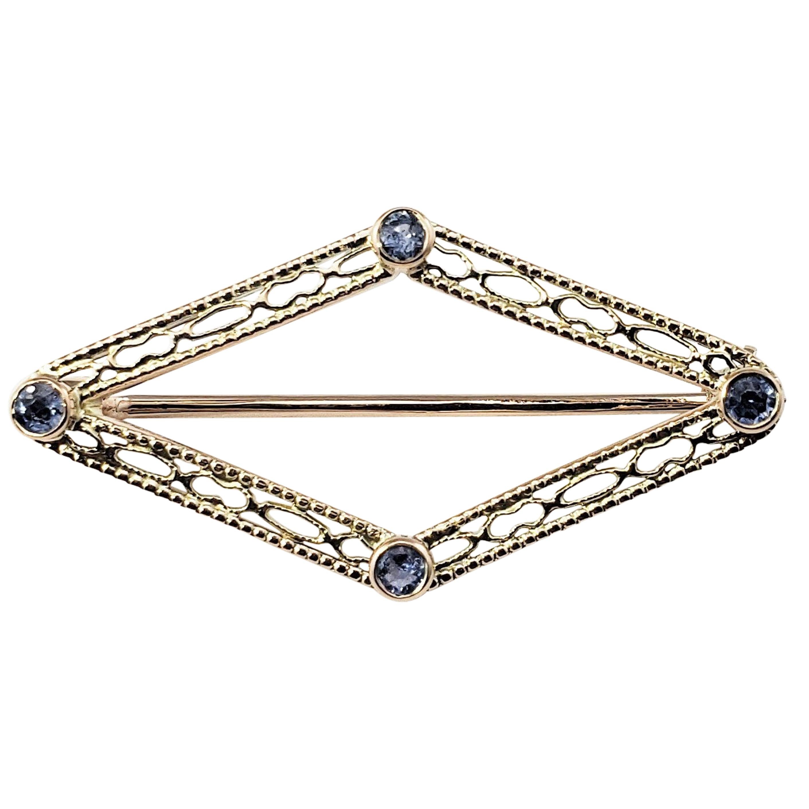 10 Karat Yellow Gold Filigree Brooch or Pin For Sale