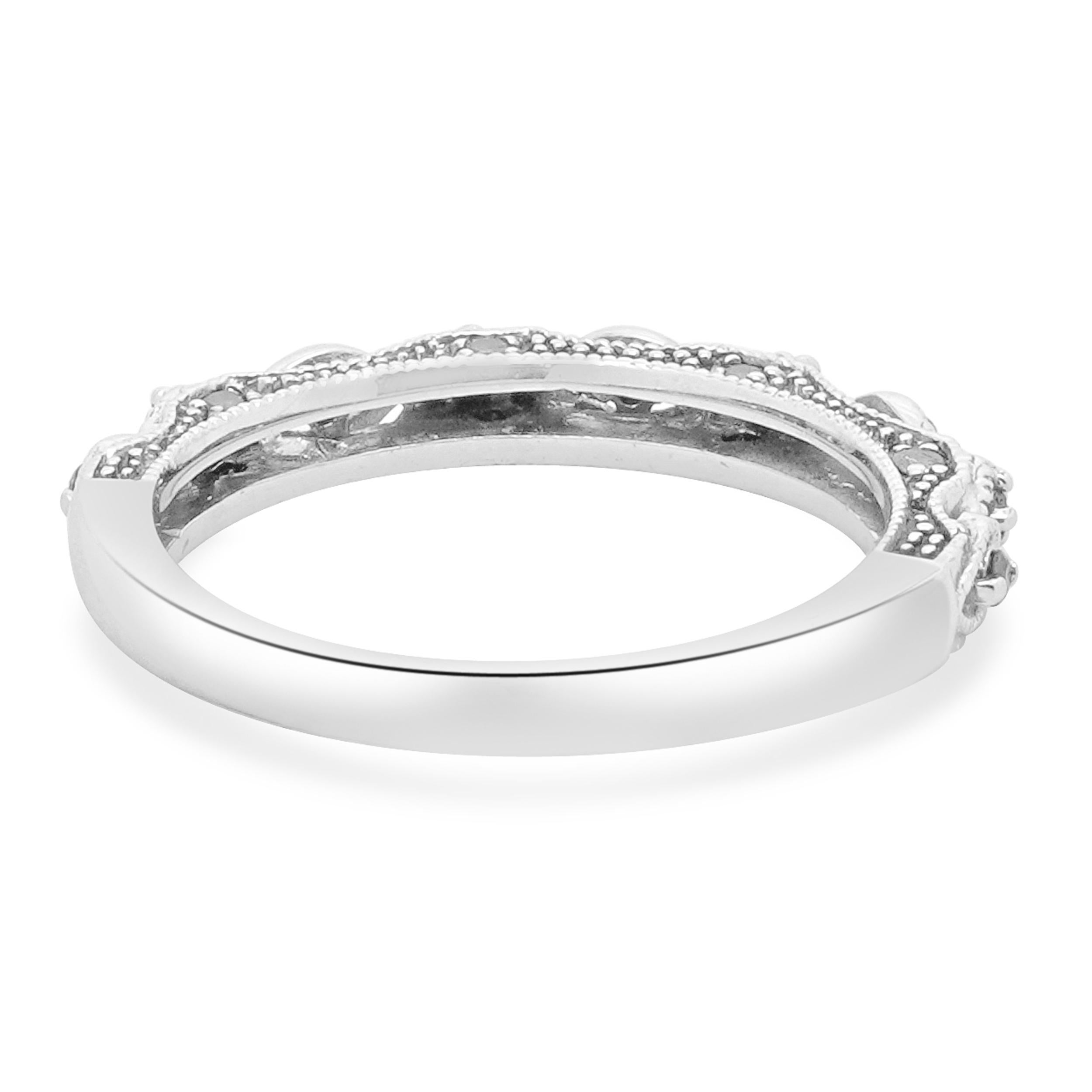 10 Karat White Gold Irradiated Blue Diamond Contoured Band In Excellent Condition For Sale In Scottsdale, AZ