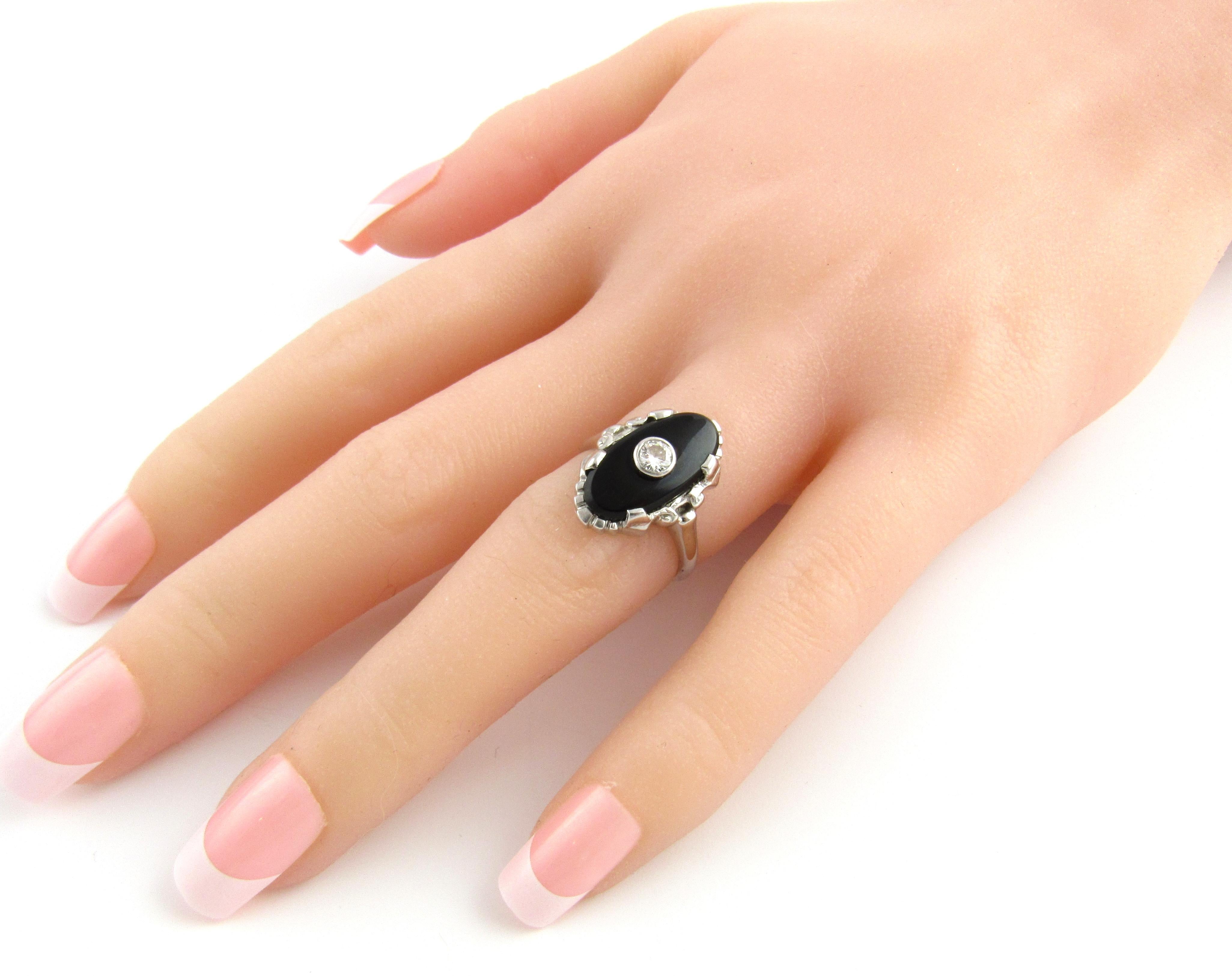 10 Karat White Gold Onyx and Diamond Ring For Sale 2