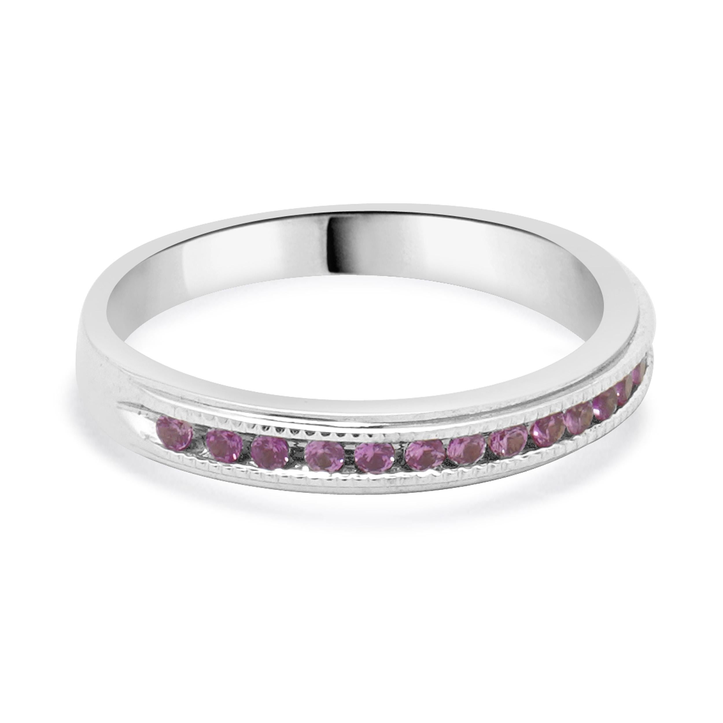 Fascia in oro bianco 10 carati con zaffiro rosa a grana grossa In condizioni ottime in vendita a Scottsdale, AZ