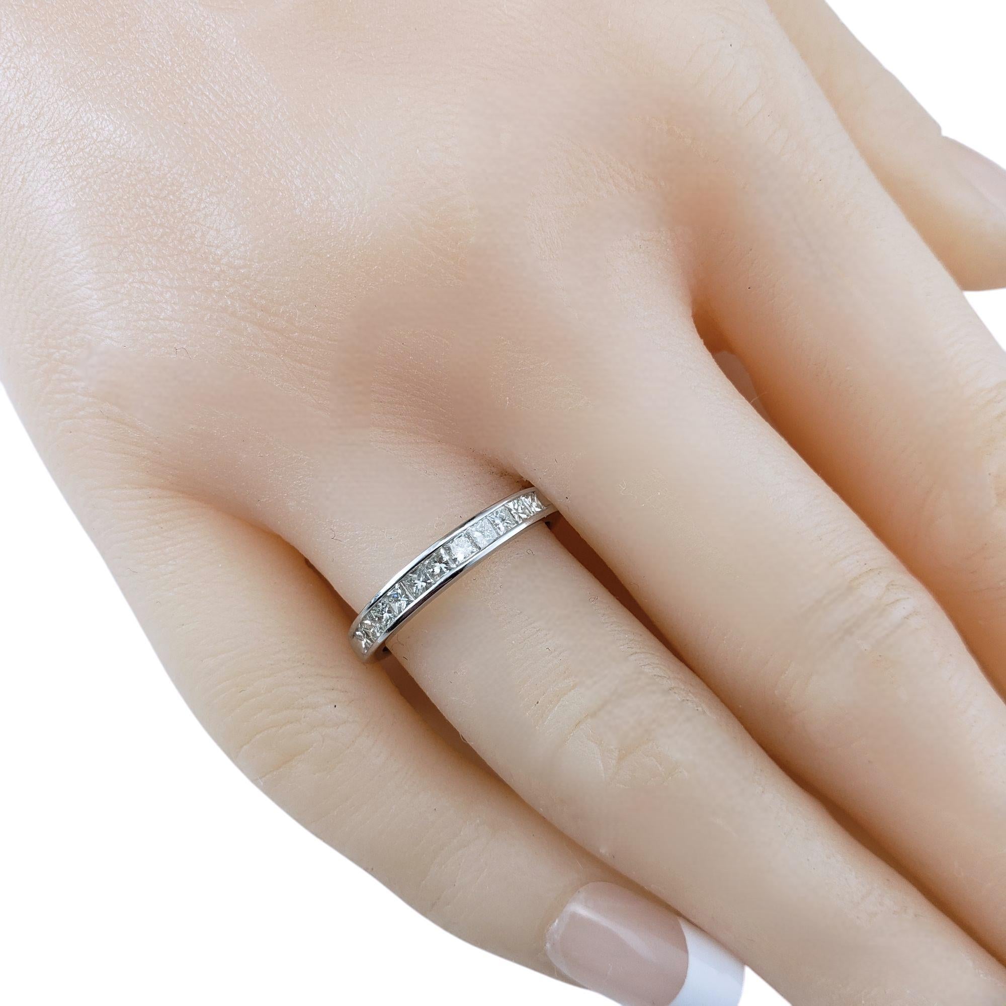 10 Karat White Gold Princess Cut Diamond Band Ring Size 7 #21238 For Sale 4