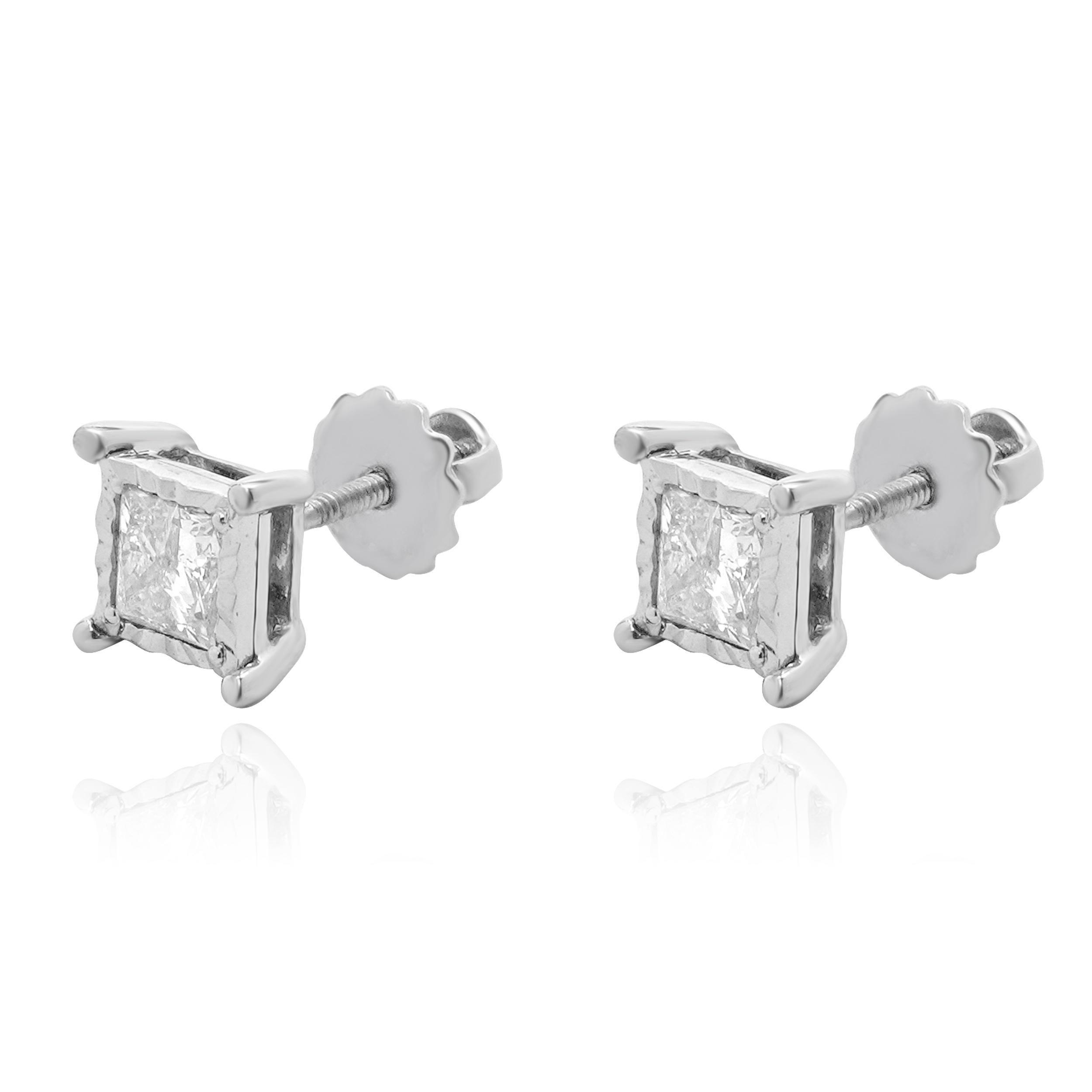 Material: 10K yellow gold
Diamonds: 2 princess cut = 0.70cttw
Color: H
Clarity: I3
Dimensions: earrings measure approximately 7.20mm in diameter
Fastenings: screw backs
Weight: 1.75 grams

155-385