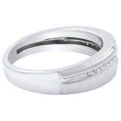 10 Karat White Gold Round Cut Diamond Wedding Band Ring for Men 0.20 Carat