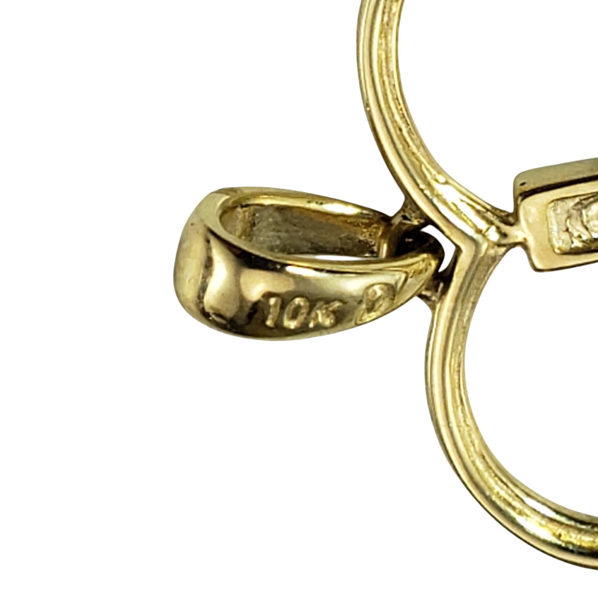 Pendentif croix intérieure cœur en or jaune et blanc 10 carats n° 19555 en vente 1