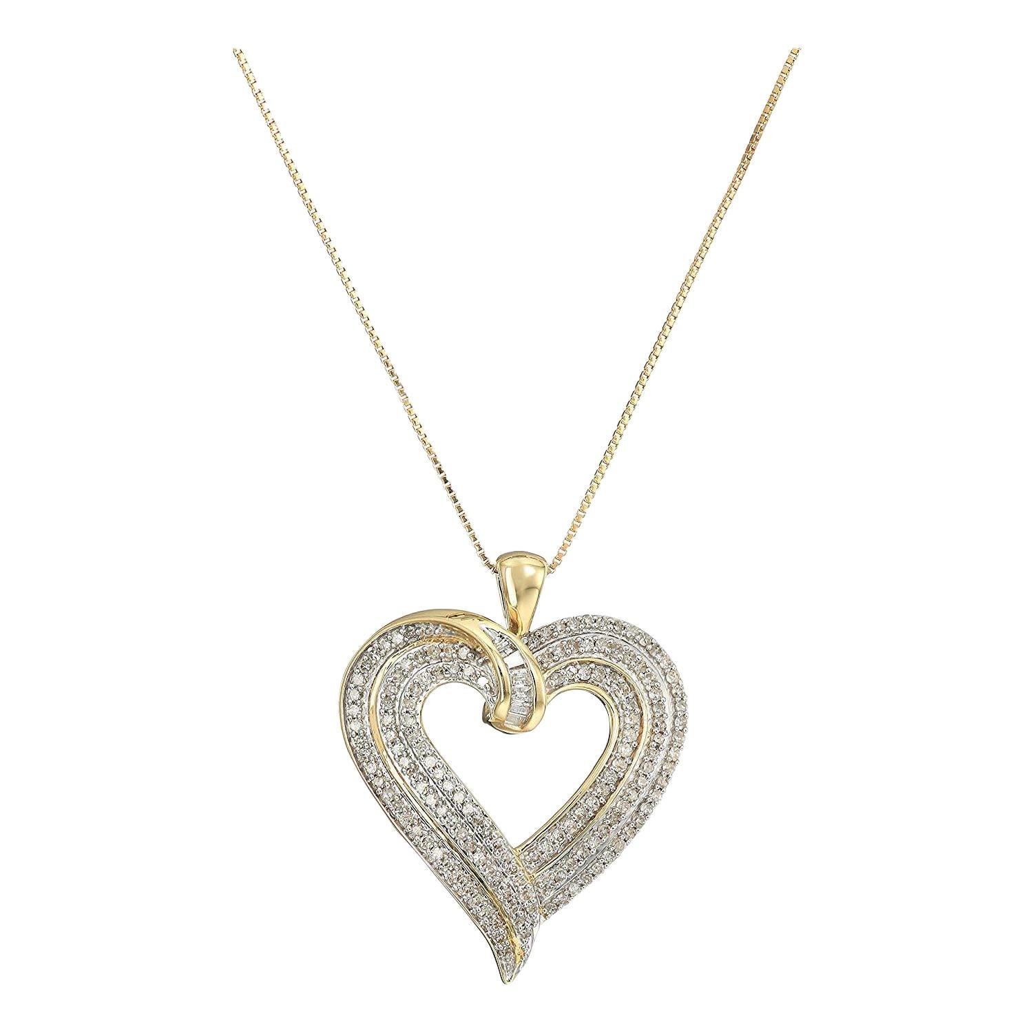 10 Karat Yellow Gold 1/2 Carat Baguette and Round Diamond Heart Pendant Necklace For Sale