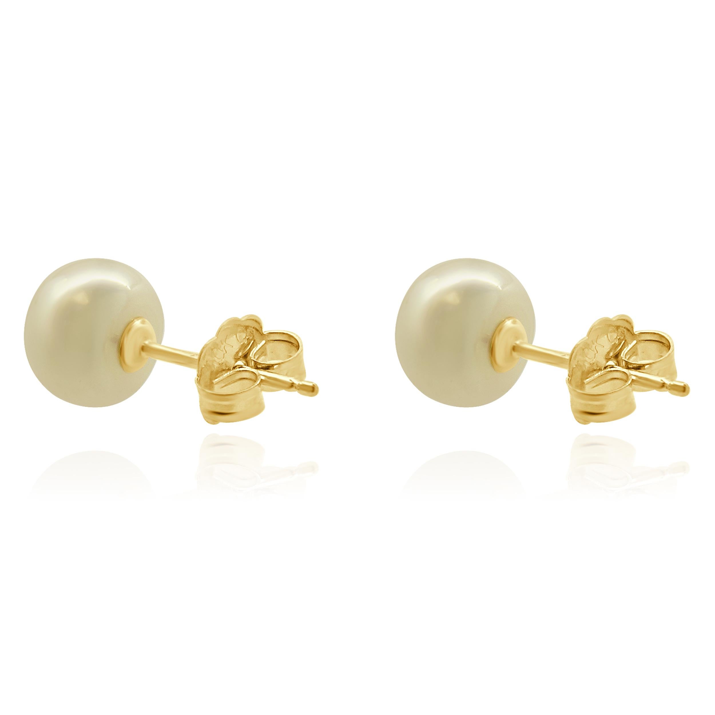 Round Cut 10 Karat Yellow Gold 6MM Button Pearl Stud Earrings