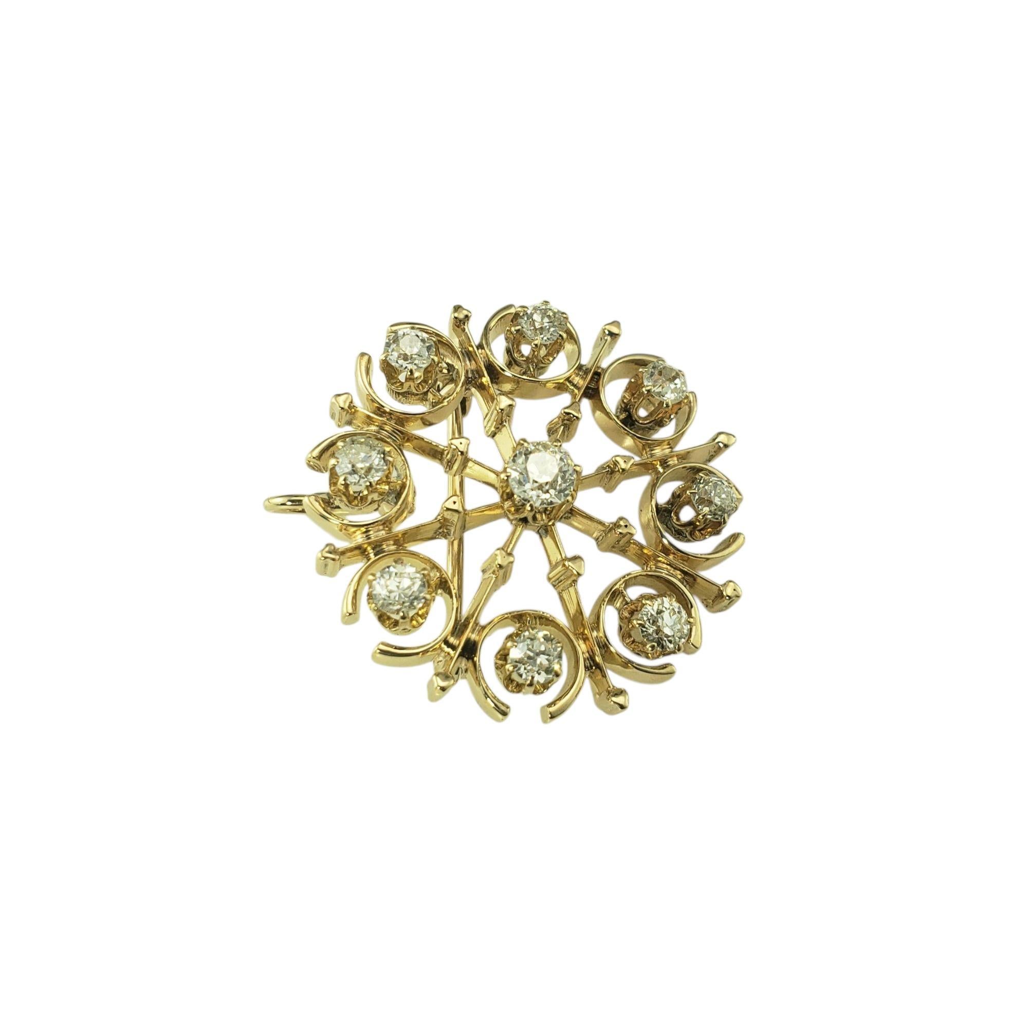 Broche/Pendentif en or jaune 10 carats et diamants

Cette pièce exquise présente un motif rayonnant en forme d'étoile avec neuf diamants ronds de taille ancienne disposés dans un motif circulaire symétrique. Chaque diamant est encadré dans une