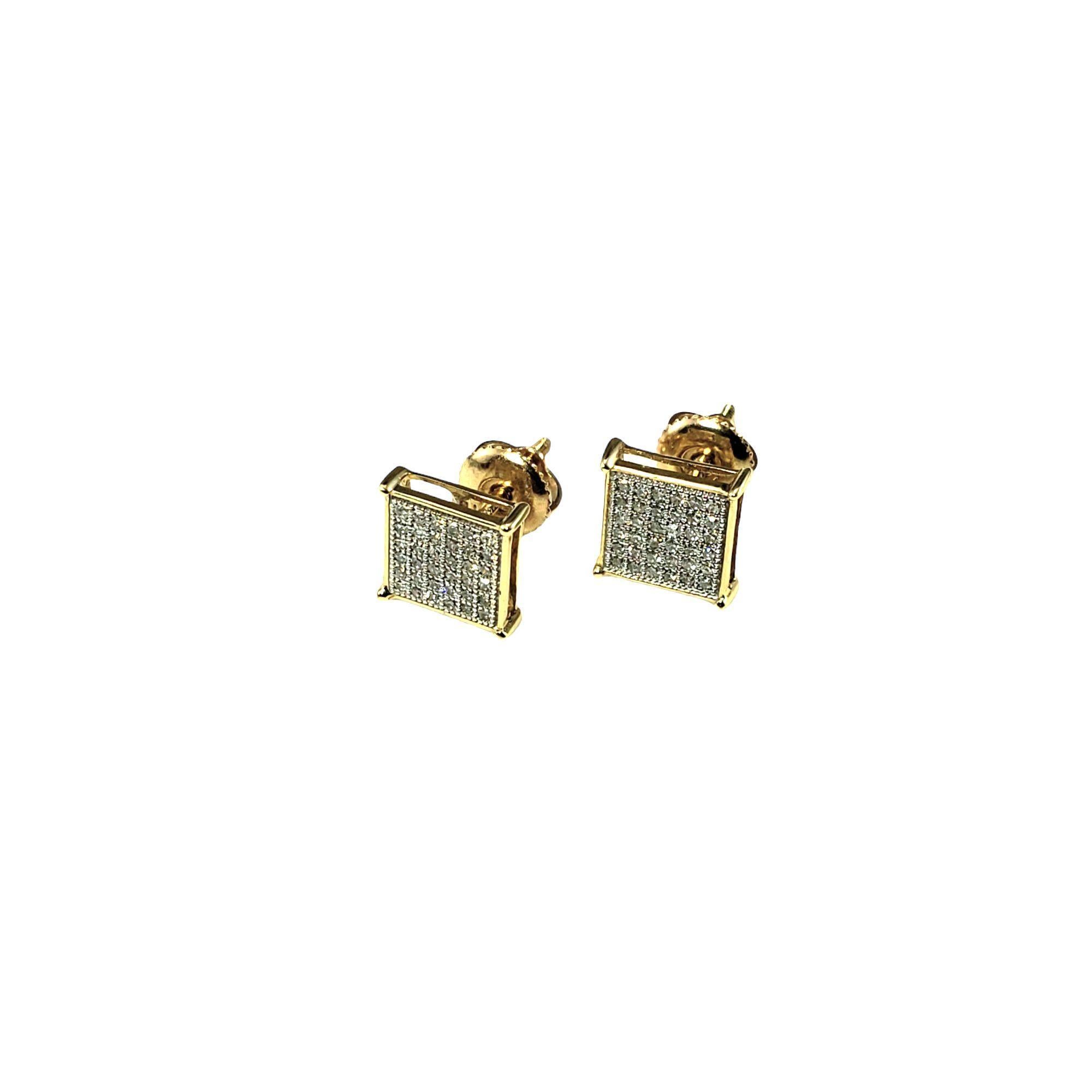 Boucles d'oreilles en or jaune 10 carats et diamants #15275 Bon état - En vente à Washington Depot, CT