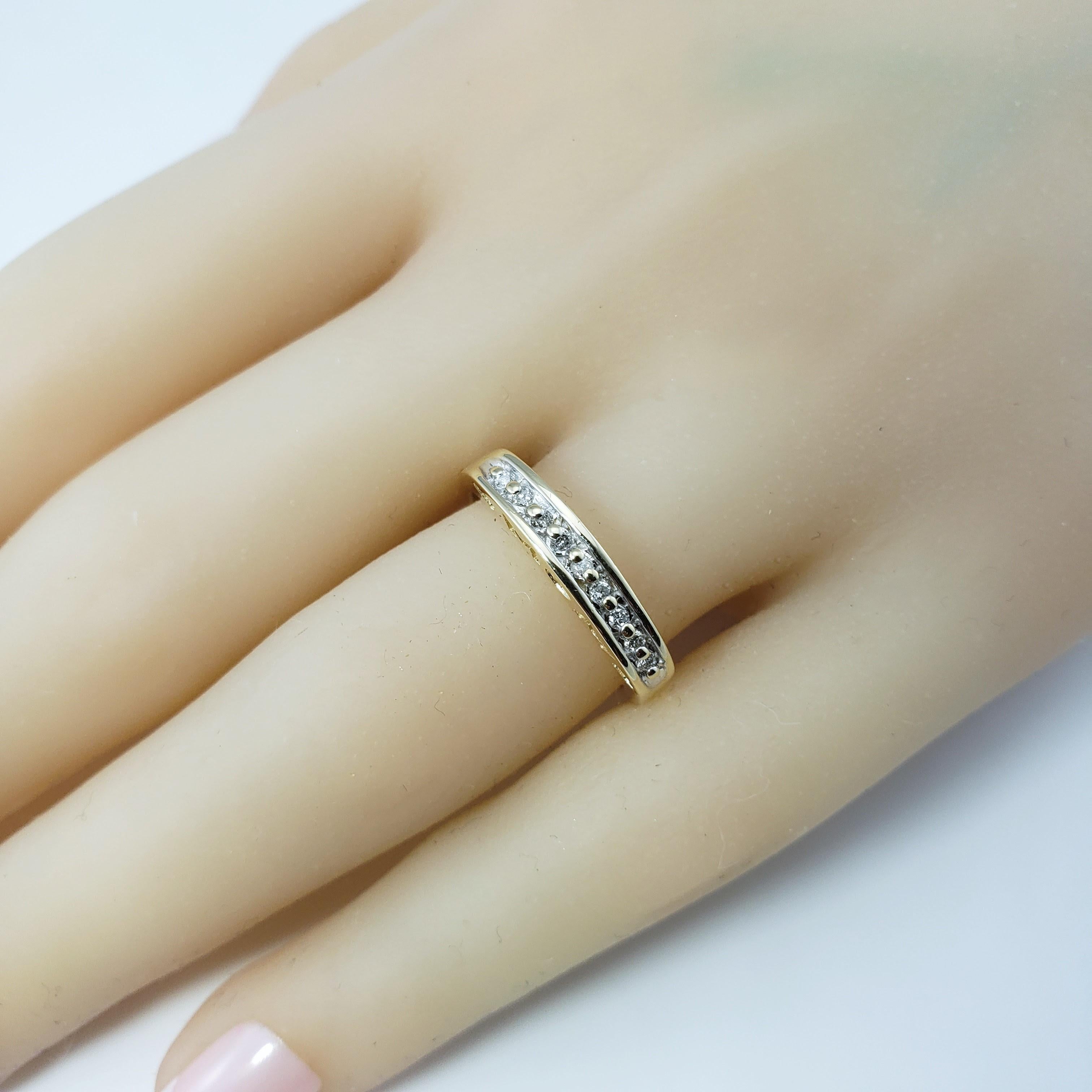 10 Karat Gelbgold und Diamant-Ring „MOM“ 3