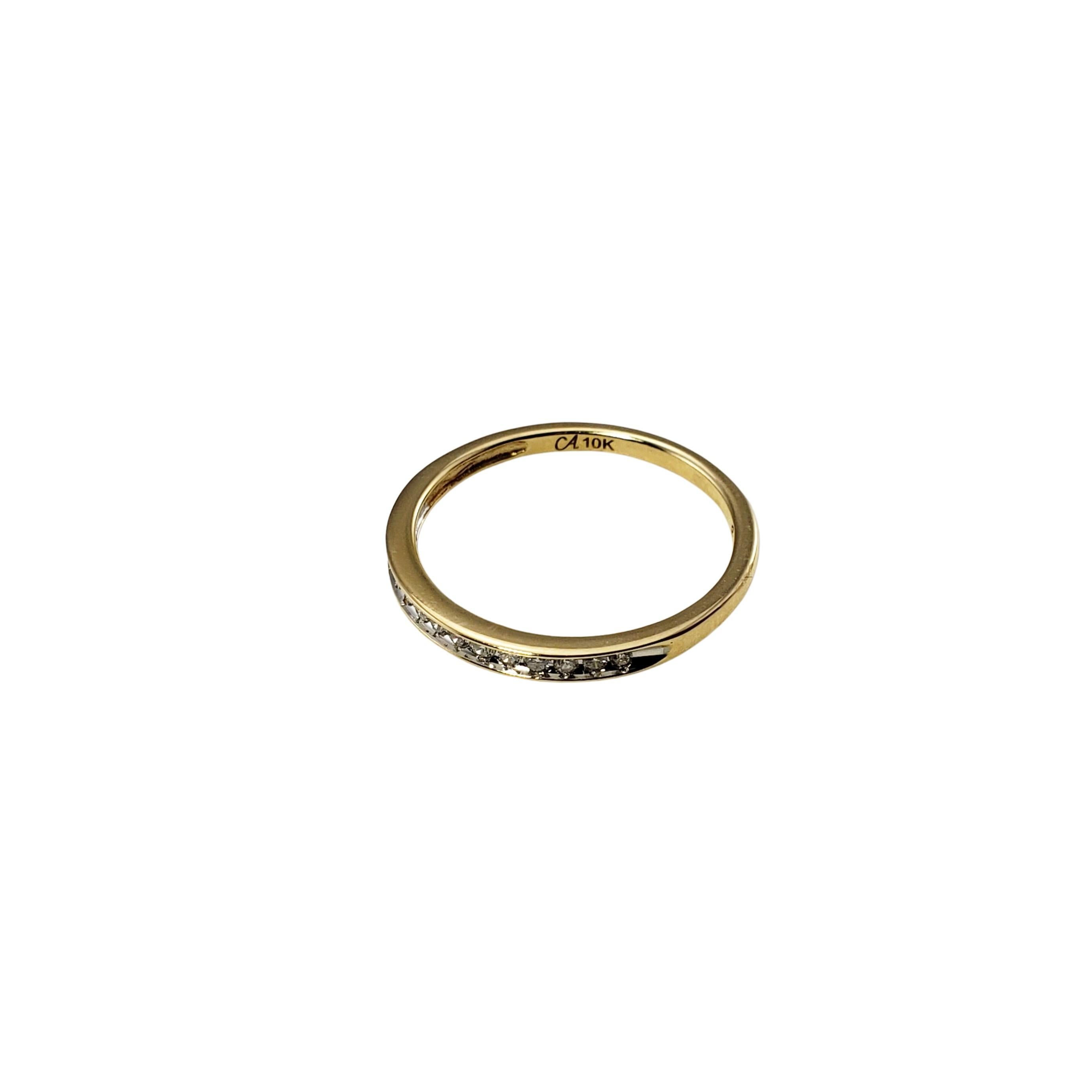 10 Karat Yellow Gold and Diamond Wedding Band Ring In Good Condition In Washington Depot, CT