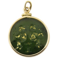 10 Karat Yellow Gold and Jade Pendant 10 Karat Yellow Gold and Jade Pendant