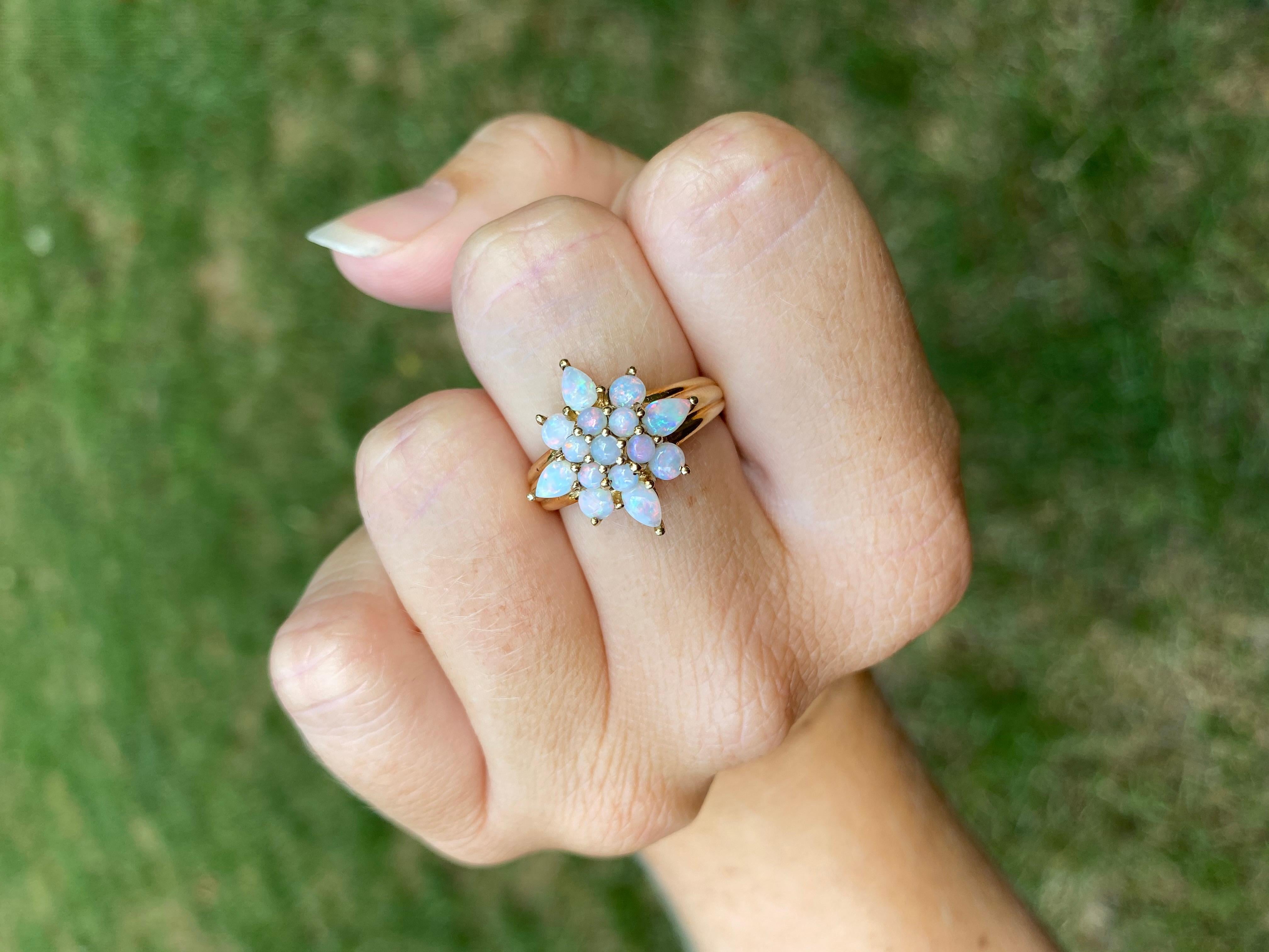 10 Karat Yellow Gold and Opal Star Statement / Cocktail Ring 2