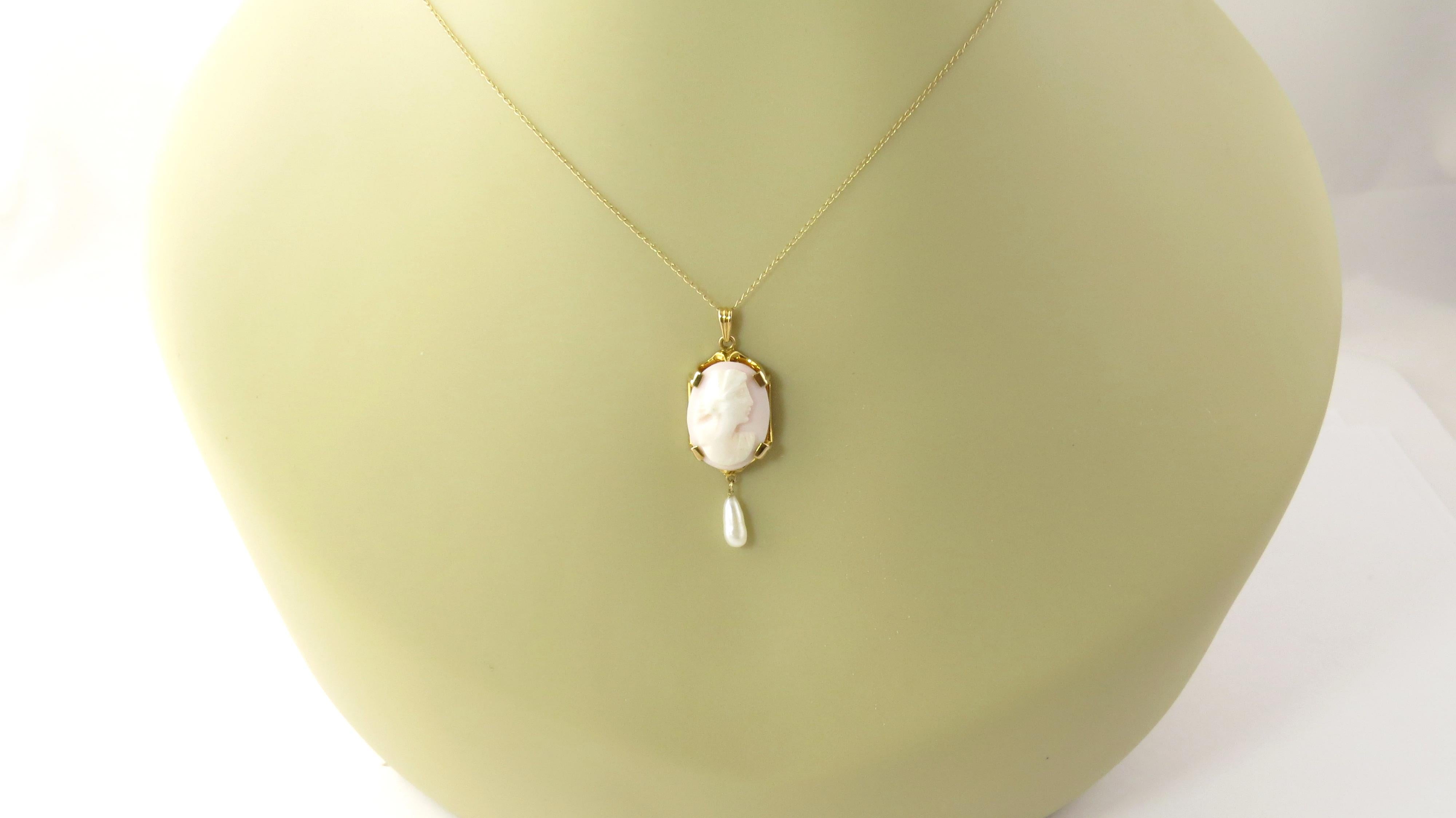 Women's 10 Karat Yellow Gold and Pearl Cameo Pendant For Sale