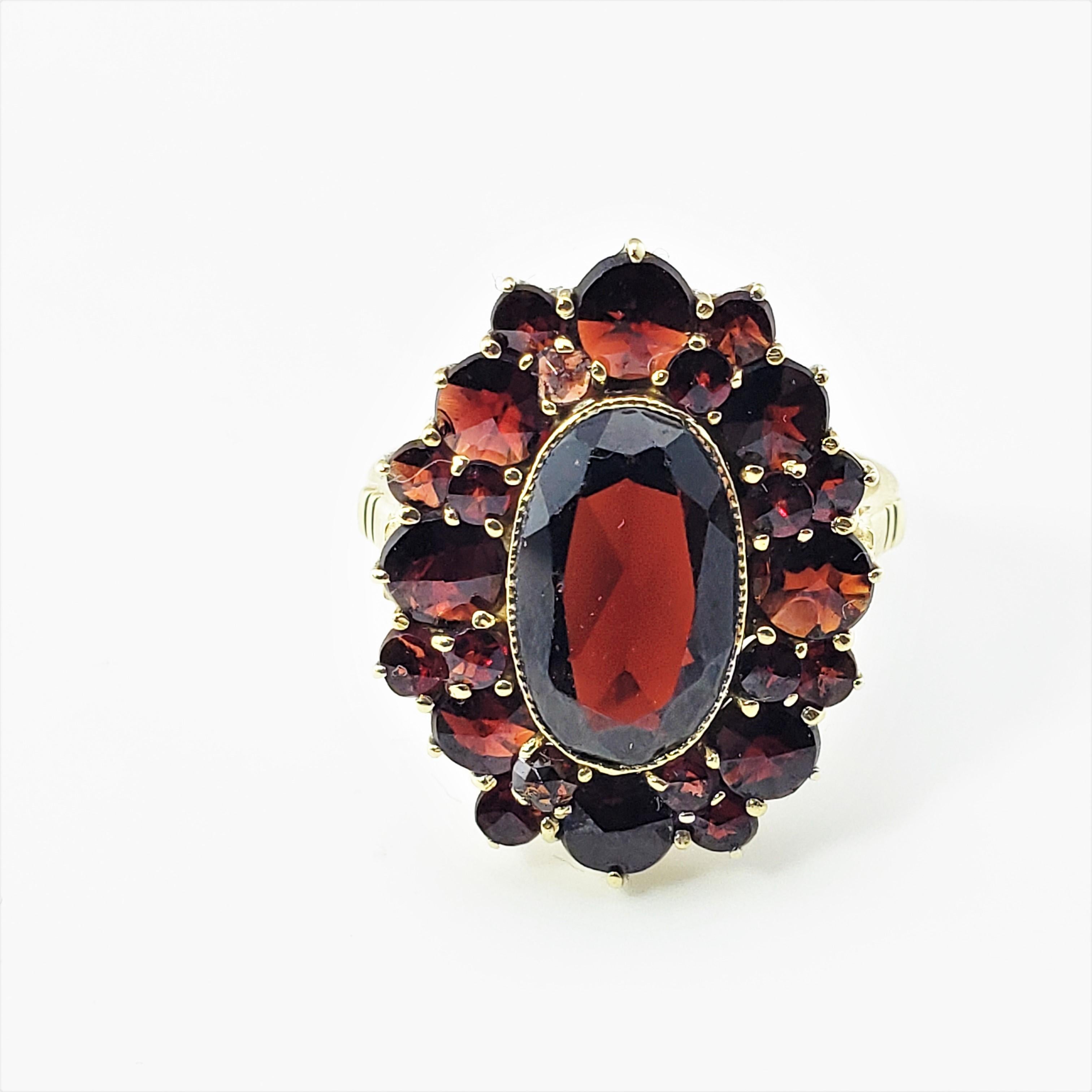 10 Karat Yellow Gold and Synthetic Garnet Ring Size 6.75 -

This lovely ring features 25 synthetic garnet stones set in classic 10K yellow gold.  Top of ring measures 21 mm x 11 mm.  Shank measures 1.5 mm.

Ring Size:  6.75

Weight:  2.5 dwt. /  3.9