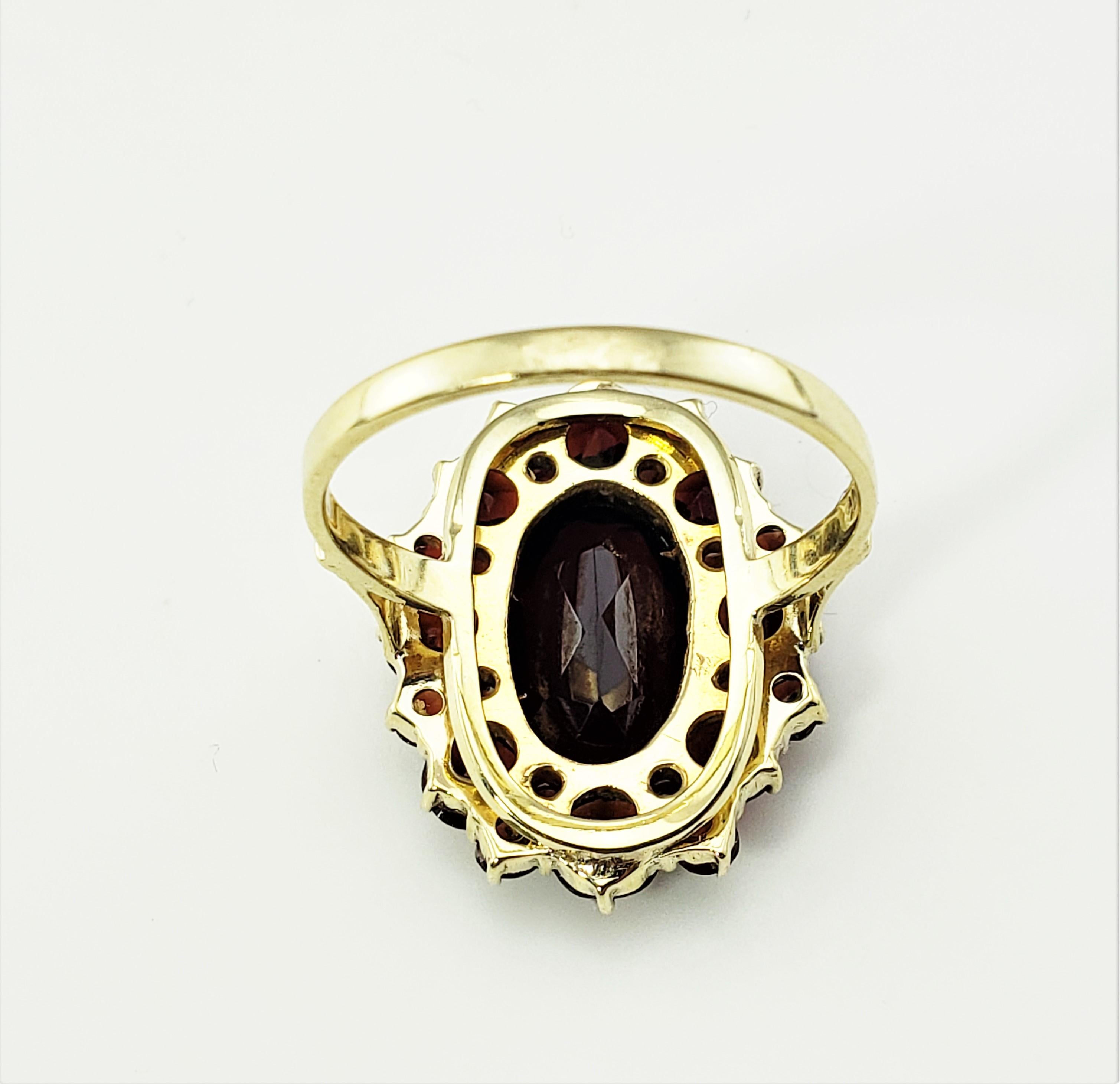 10 Karat Yellow Gold and Synthetic Garnet Ring In Good Condition In Washington Depot, CT