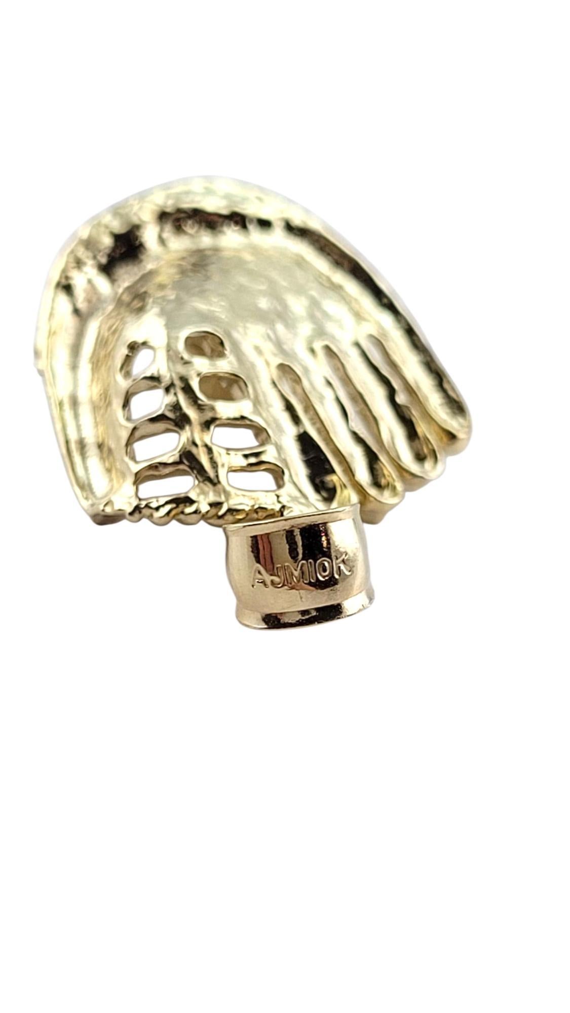 Colgante de guante de béisbol y pelota articulada de oro amarillo de 10 quilates #22252 en Bueno estado para la venta en Washington Depot, CT